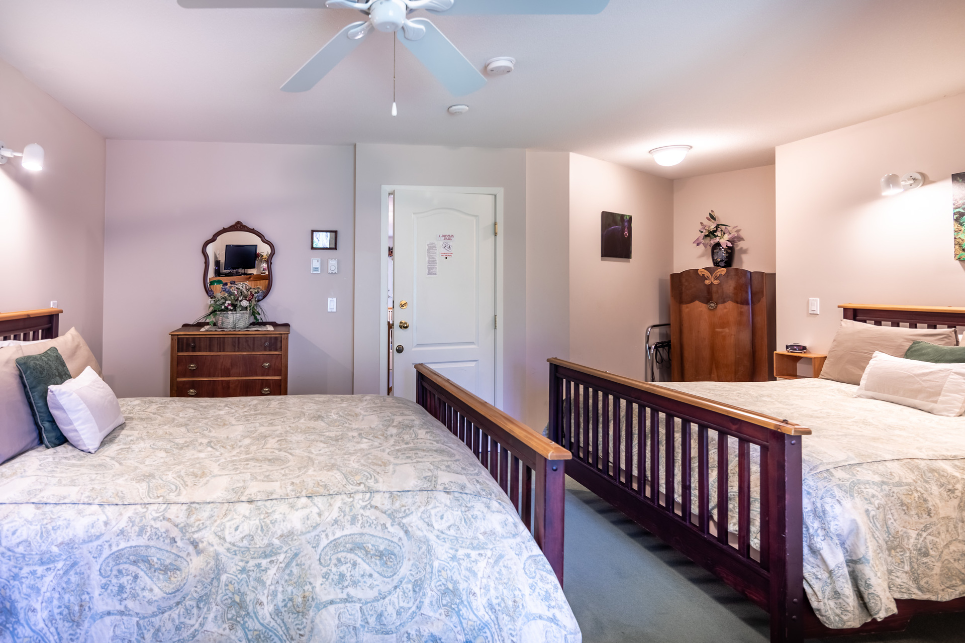 Suite 2 at 5895 River Road, Port Alberni, Vancouver Island Suite 2 at 5895 River Road, Port Alberni, Vancouver Island