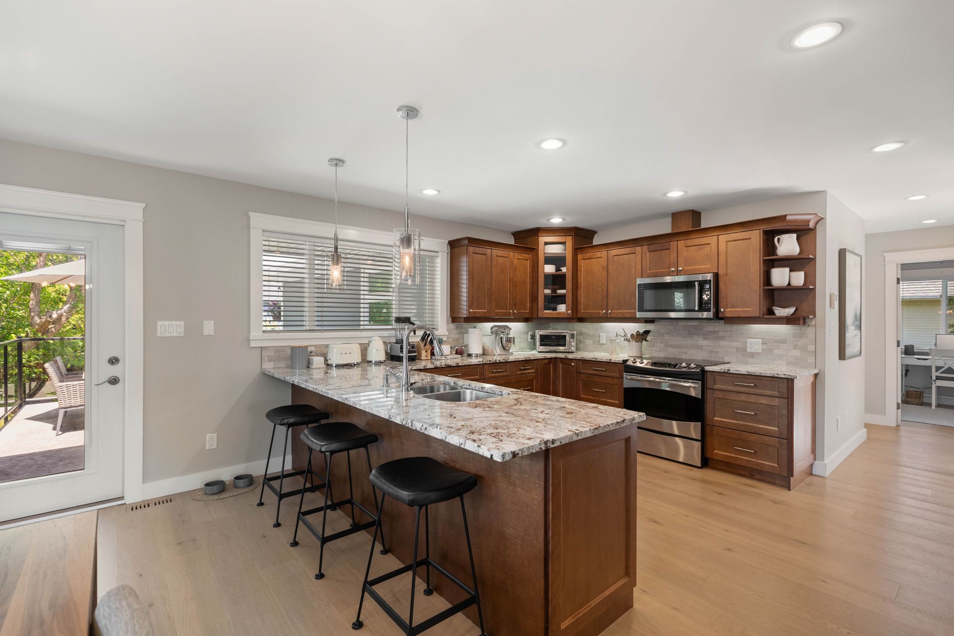  at 2080 Allenby Street, Henderson, Oak Bay