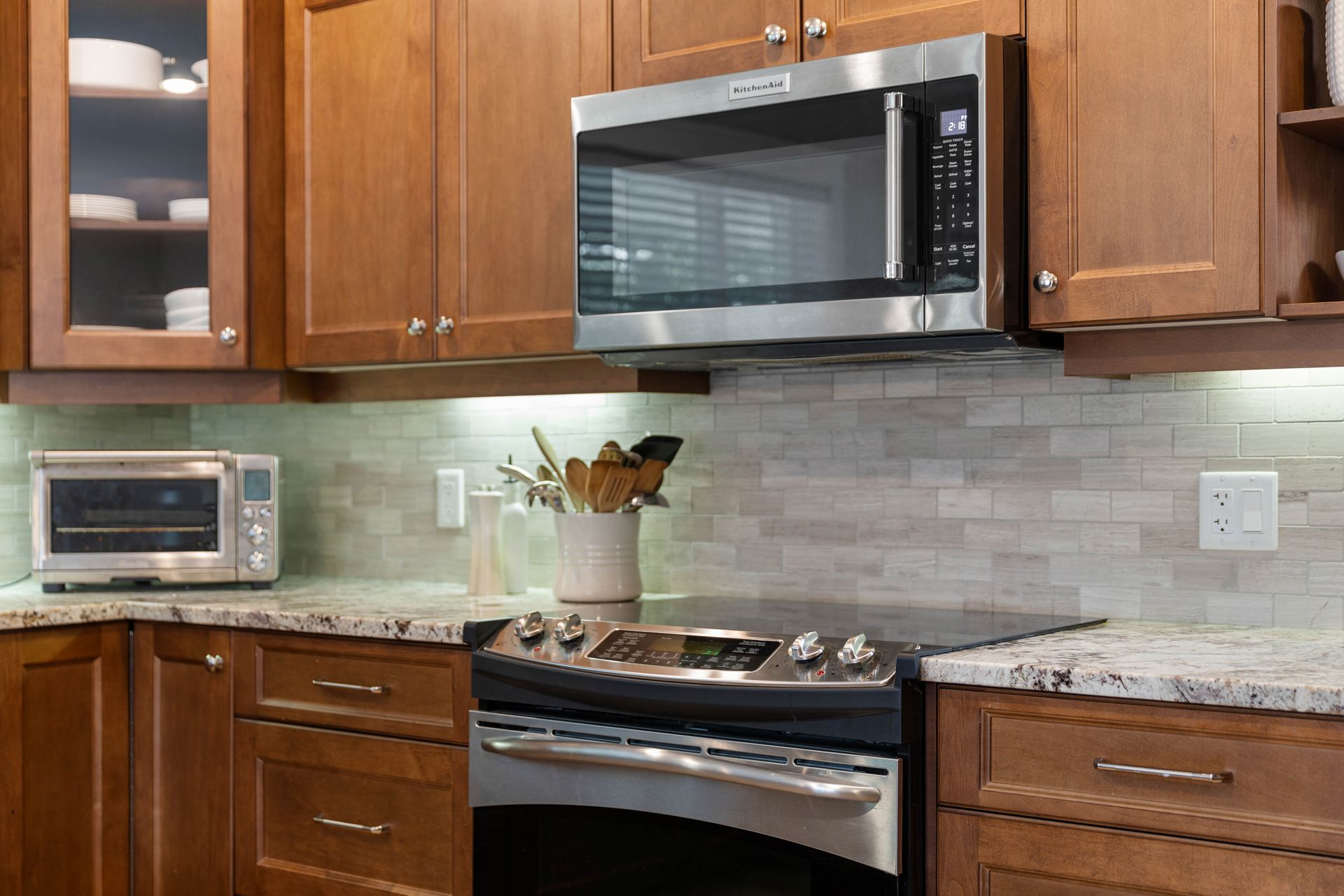  at 2080 Allenby Street, Henderson, Oak Bay