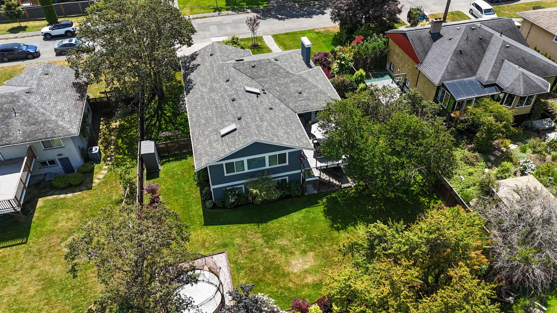  at 2080 Allenby Street, Henderson, Oak Bay