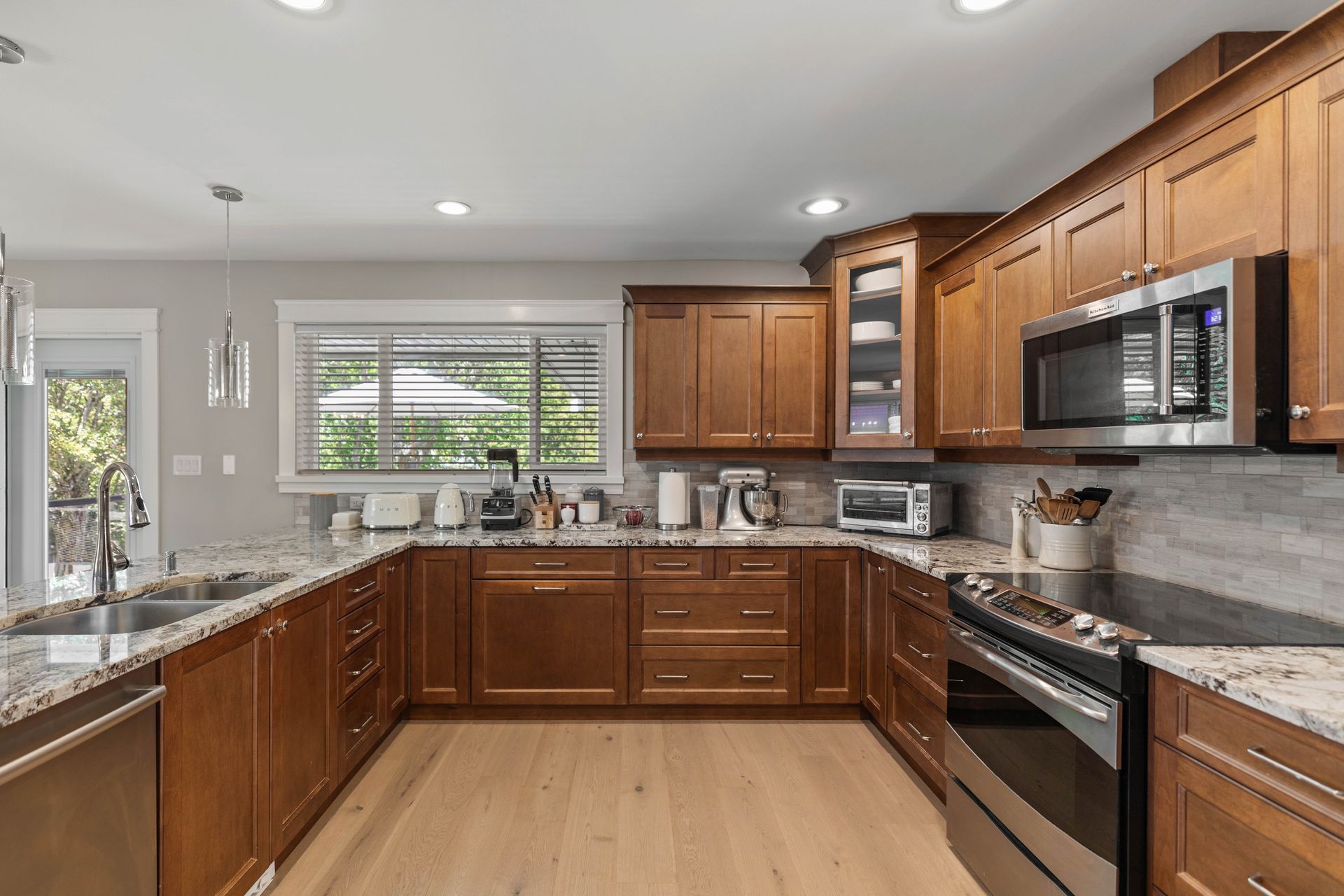  at 2080 Allenby Street, Henderson, Oak Bay