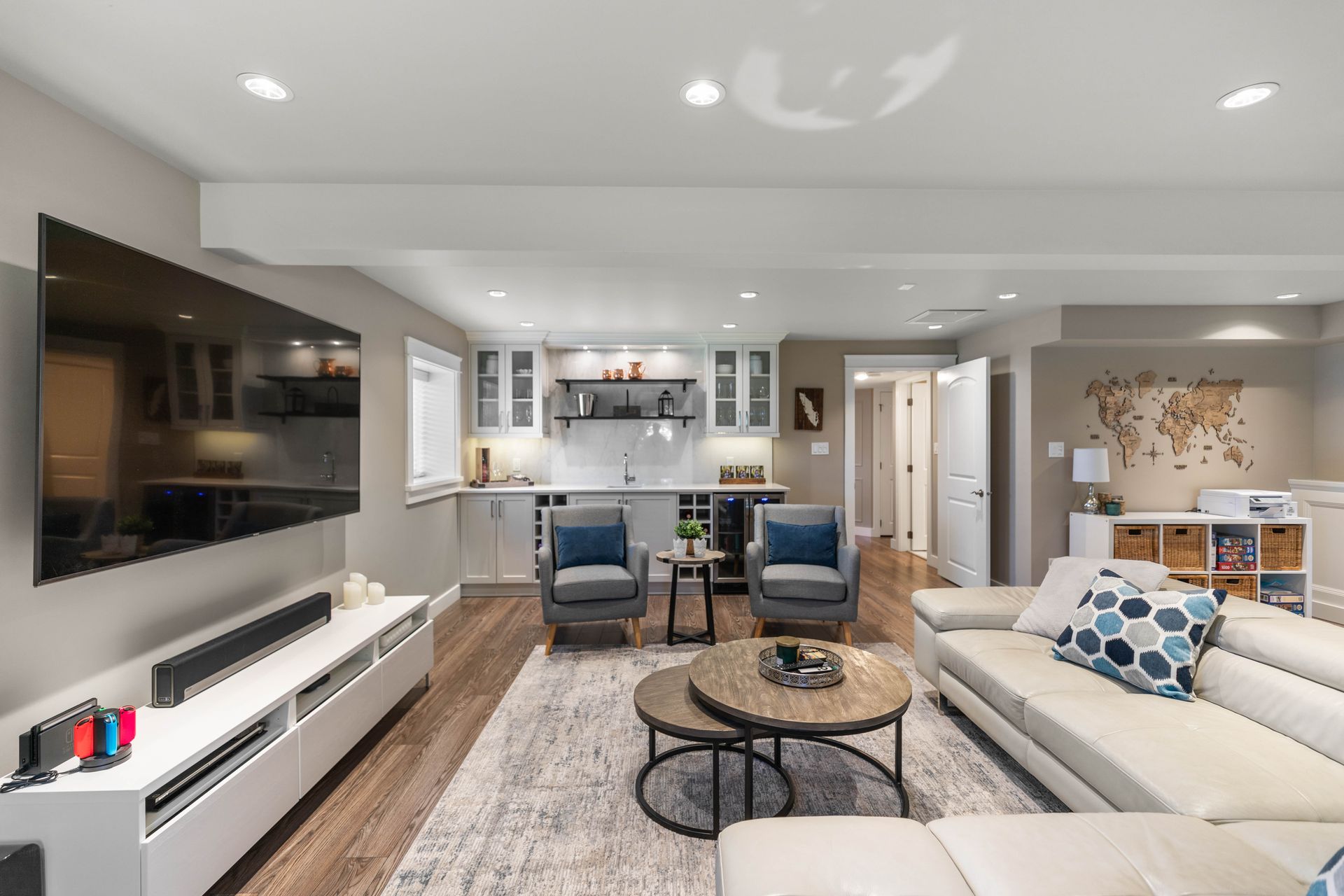  at 2080 Allenby Street, Henderson, Oak Bay