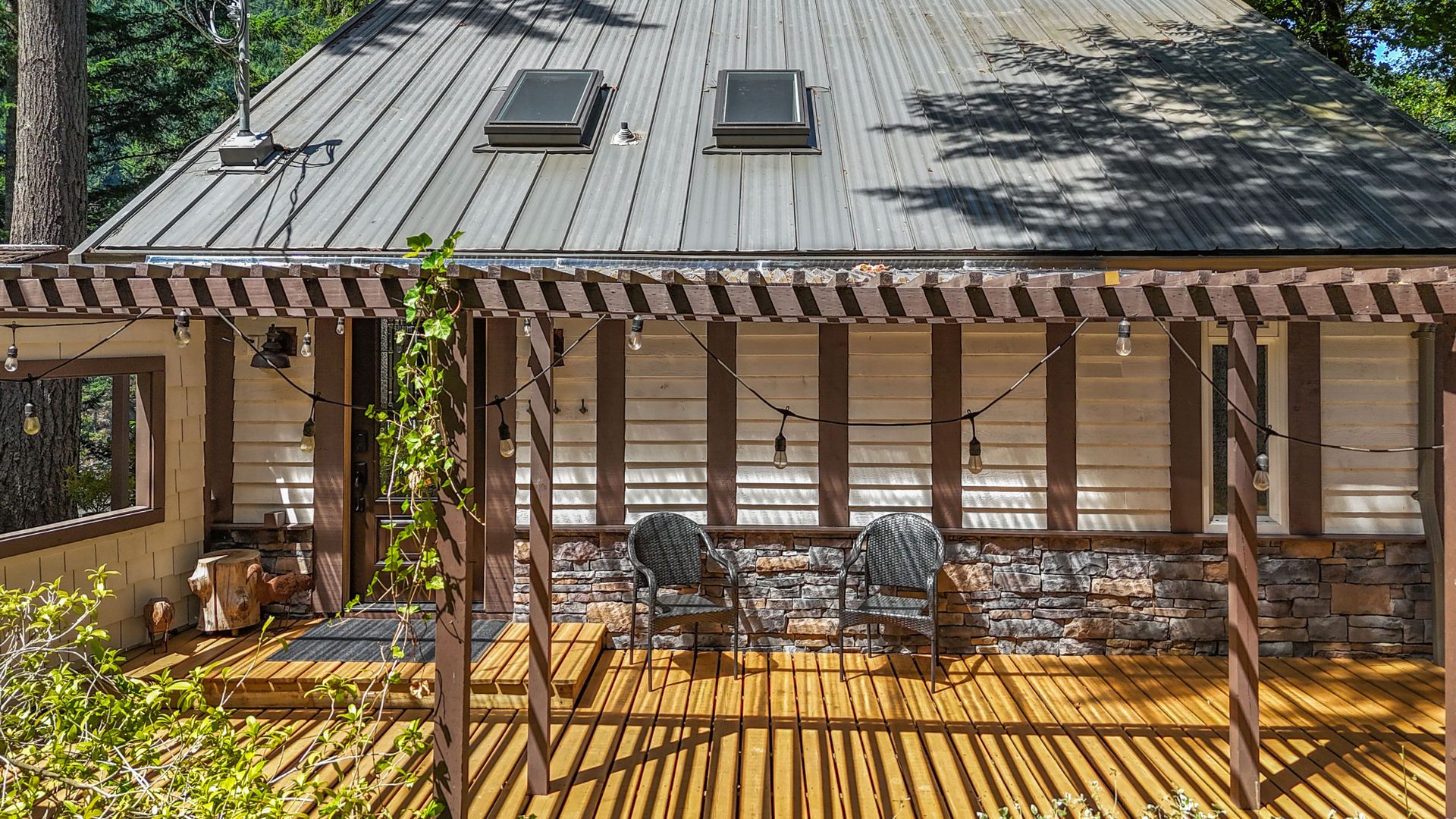  at 1713 Falcon Heights Road, Goldstream, Langford