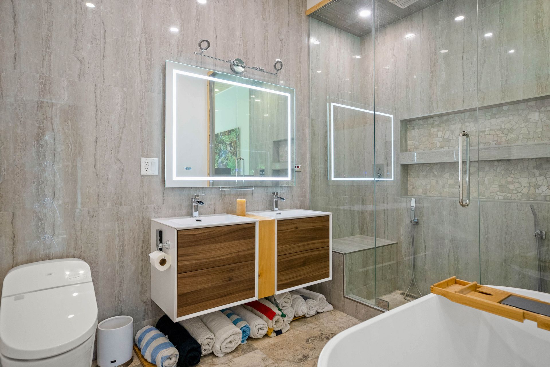  at 1713 Falcon Heights Road, Goldstream, Langford