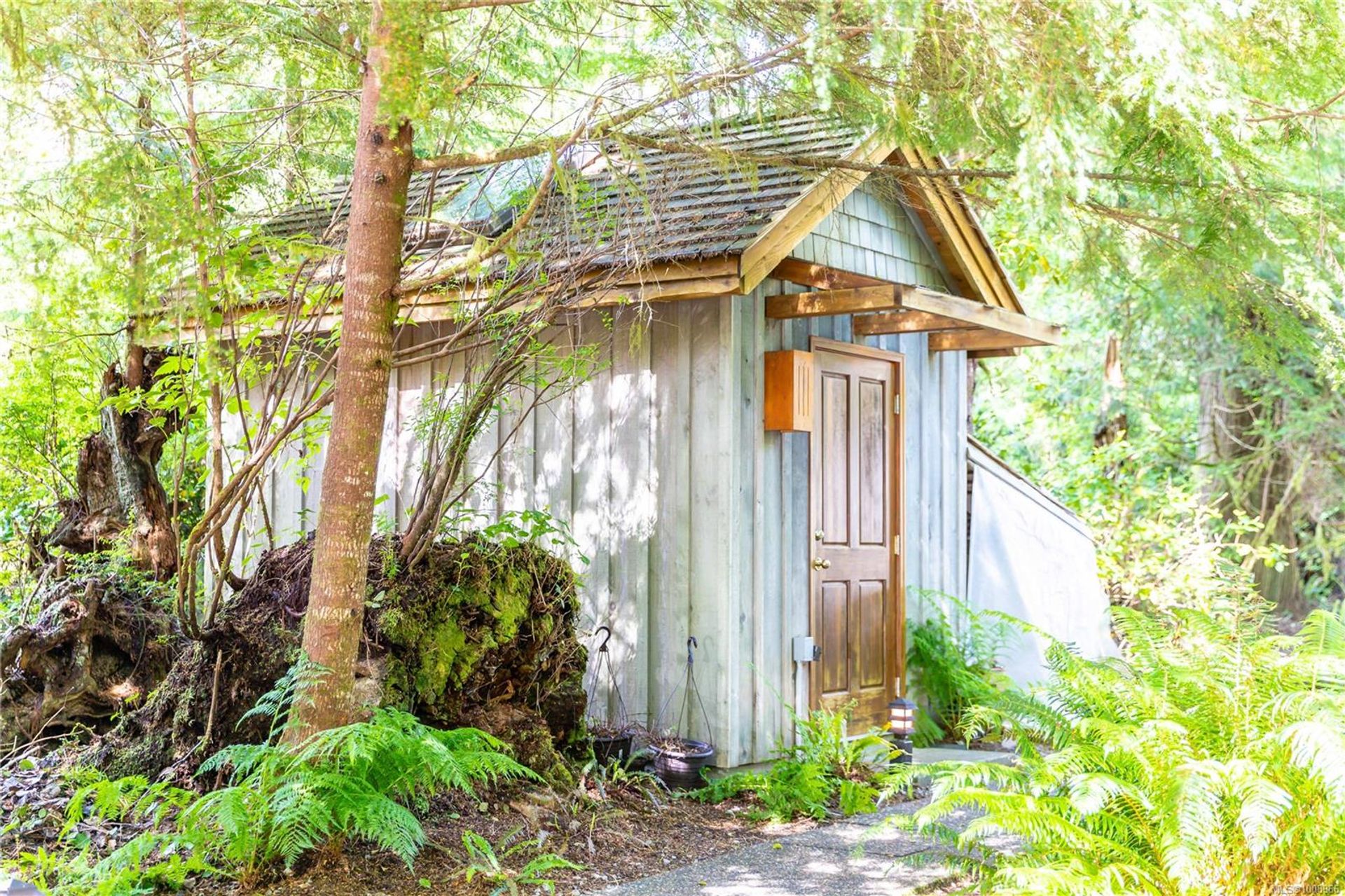  at 1180 Lynn Road, Tofino, Port Alberni