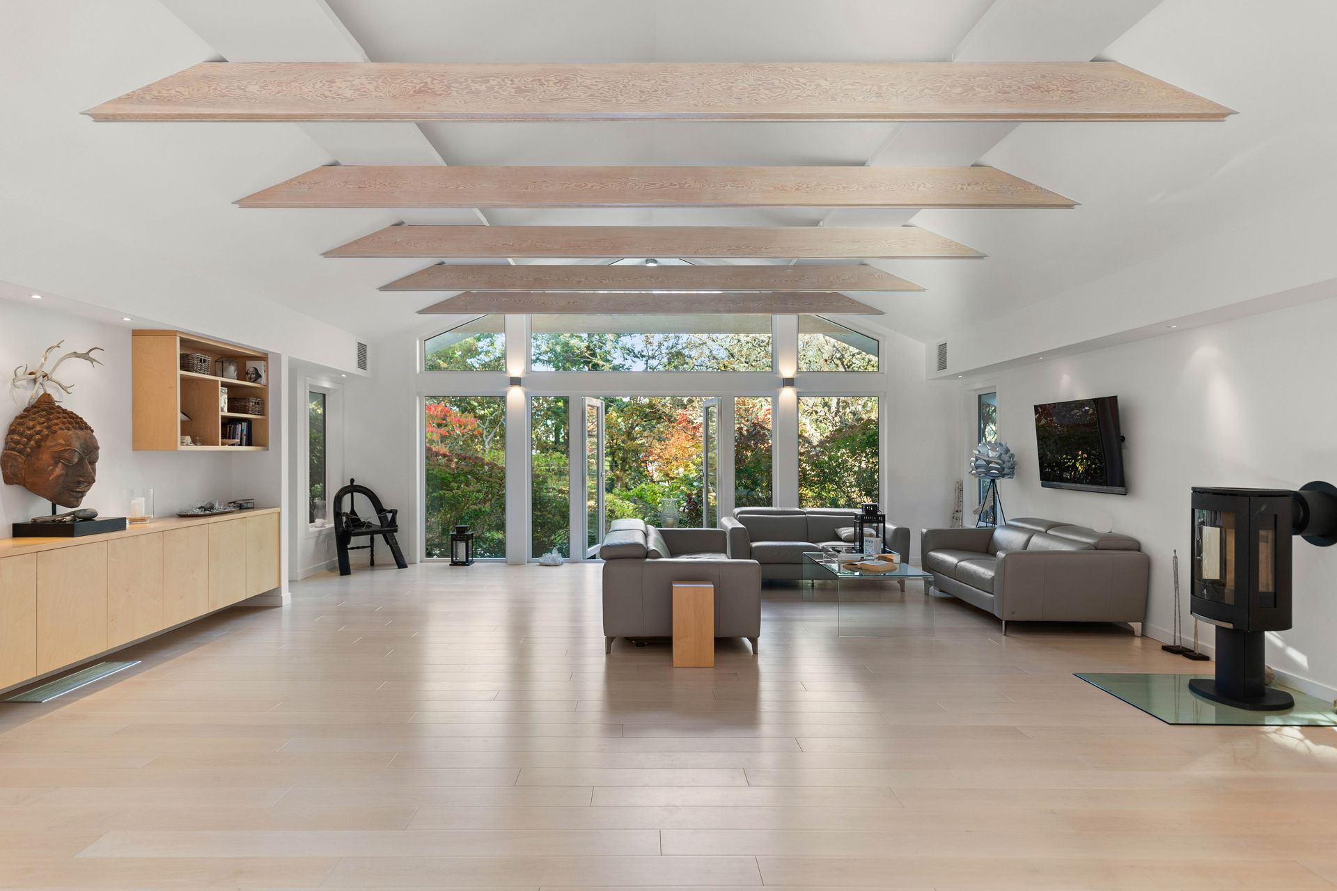  at 2623 Queenswood Drive, Victoria