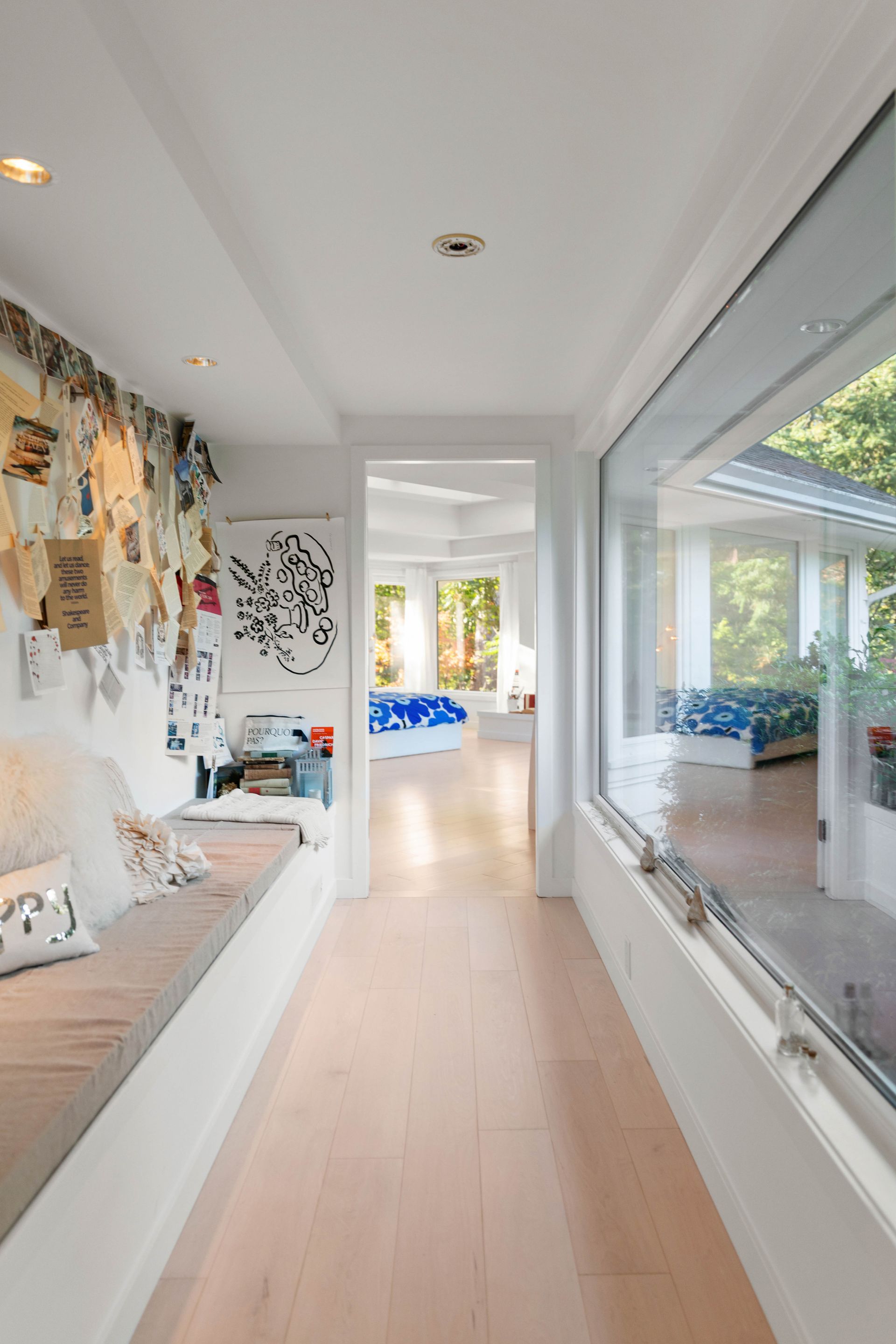  at 2623 Queenswood Drive, Victoria