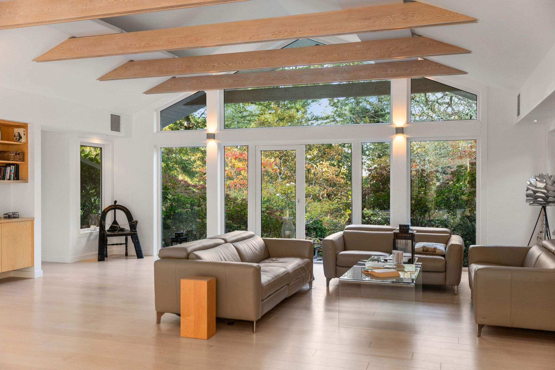  at 2623 Queenswood Drive, Victoria