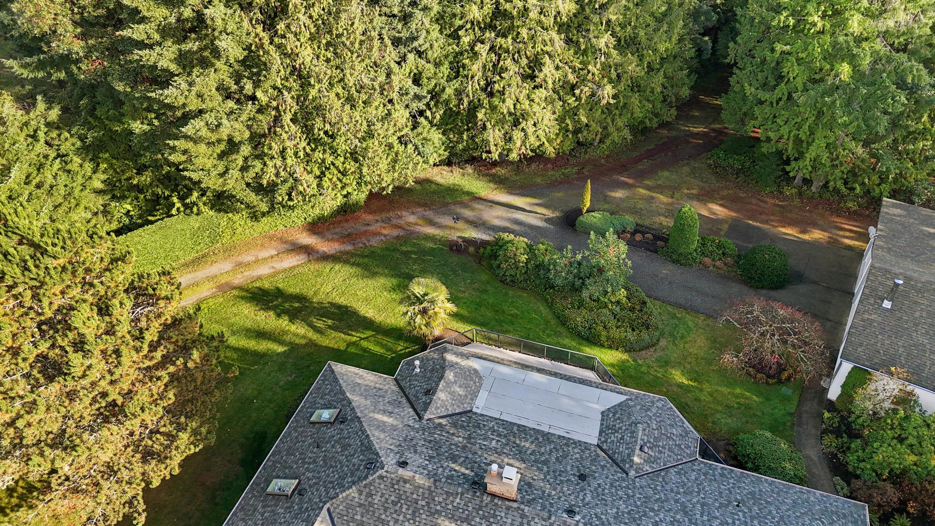 Driveway to rear garage/workshop at 3355 Grey Manor Road, Cobble Hill, Malahat & Area