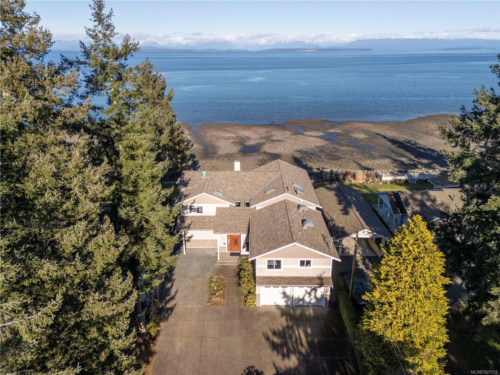 2270-oyster-garden-campbell-river-south-campbell-river-03 at 2270 Oyster Garden Road, Campbell River South, Campbell River