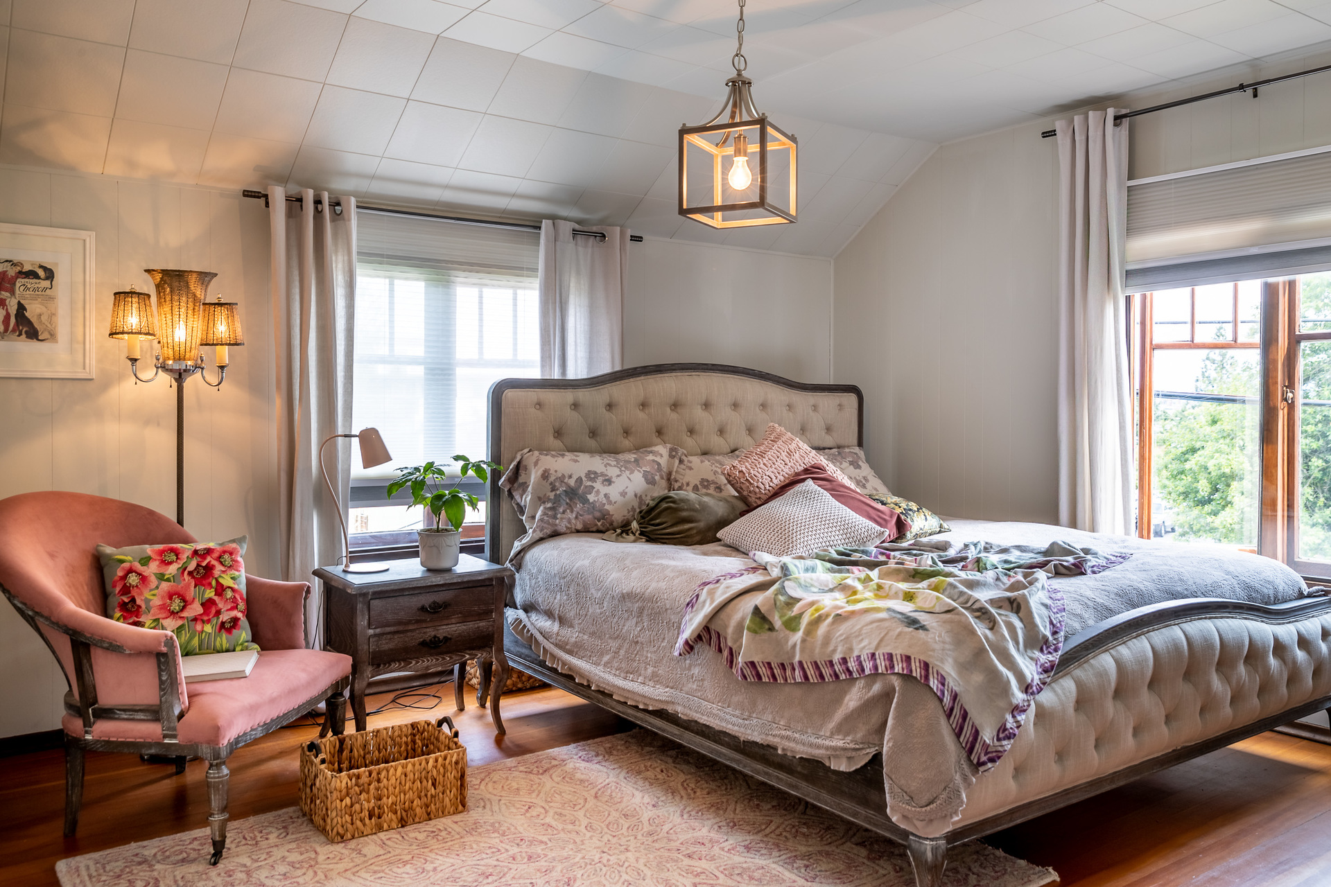  at 836 Dunsmuir Road, Old Esquimalt, Esquimalt