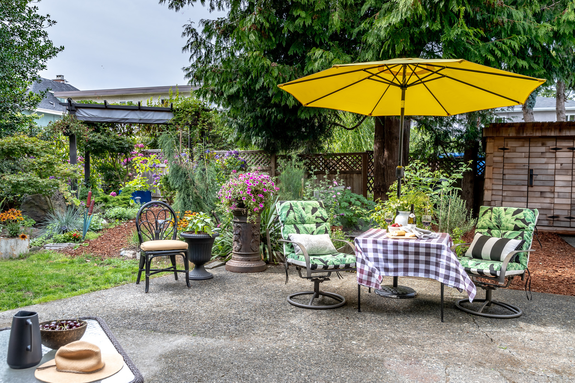  at 836 Dunsmuir Road, Old Esquimalt, Esquimalt