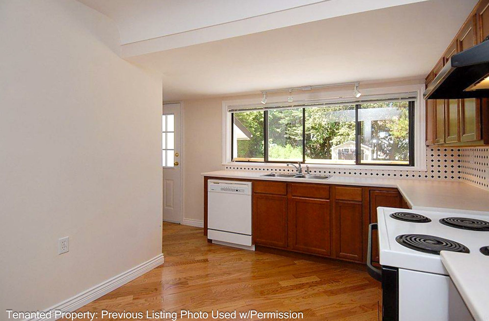  at 1846 Fairburn Drive, Lambrick Park, Saanich East