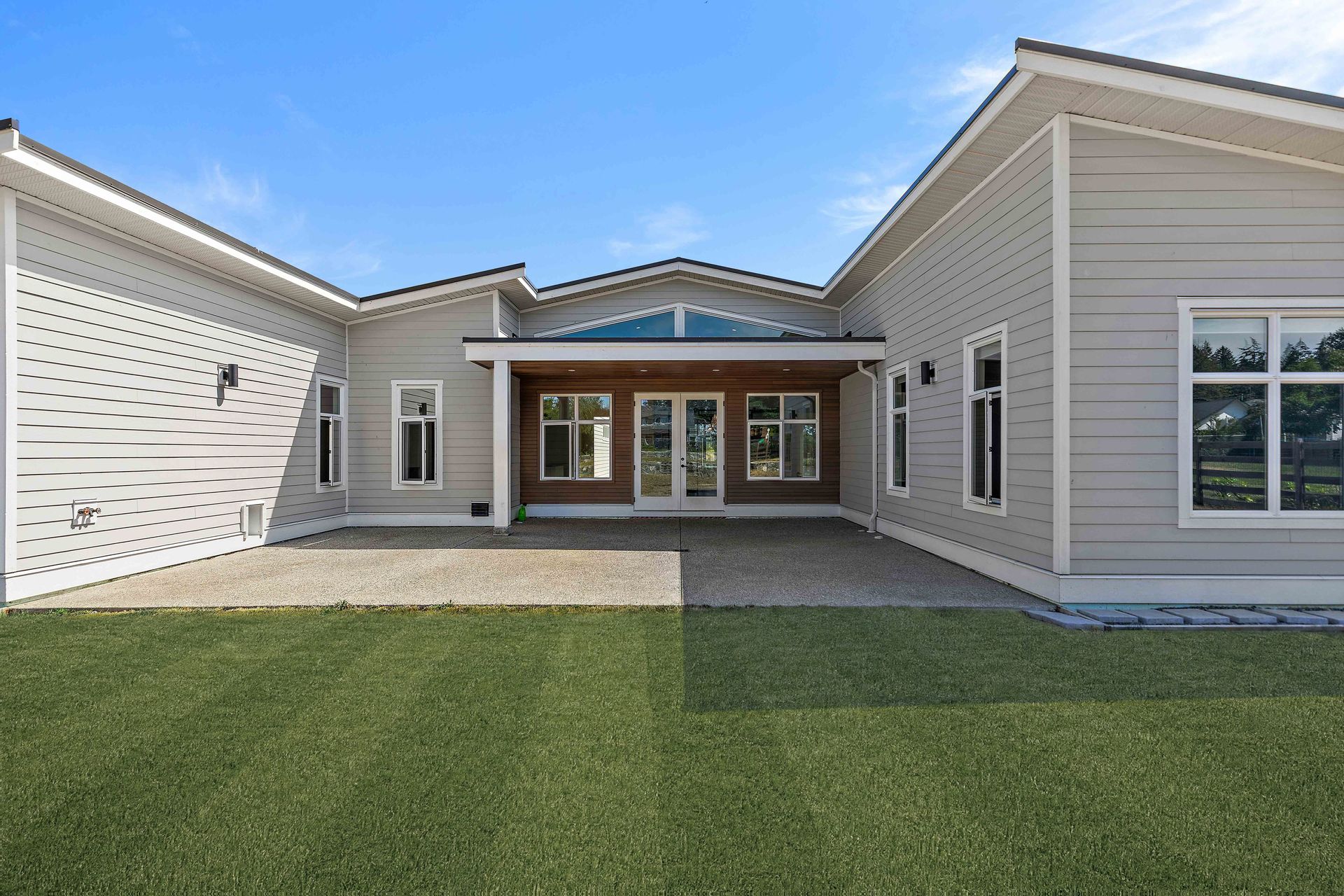 Private outdoor space at 846 Birch Road, Deep Cove, North Saanich