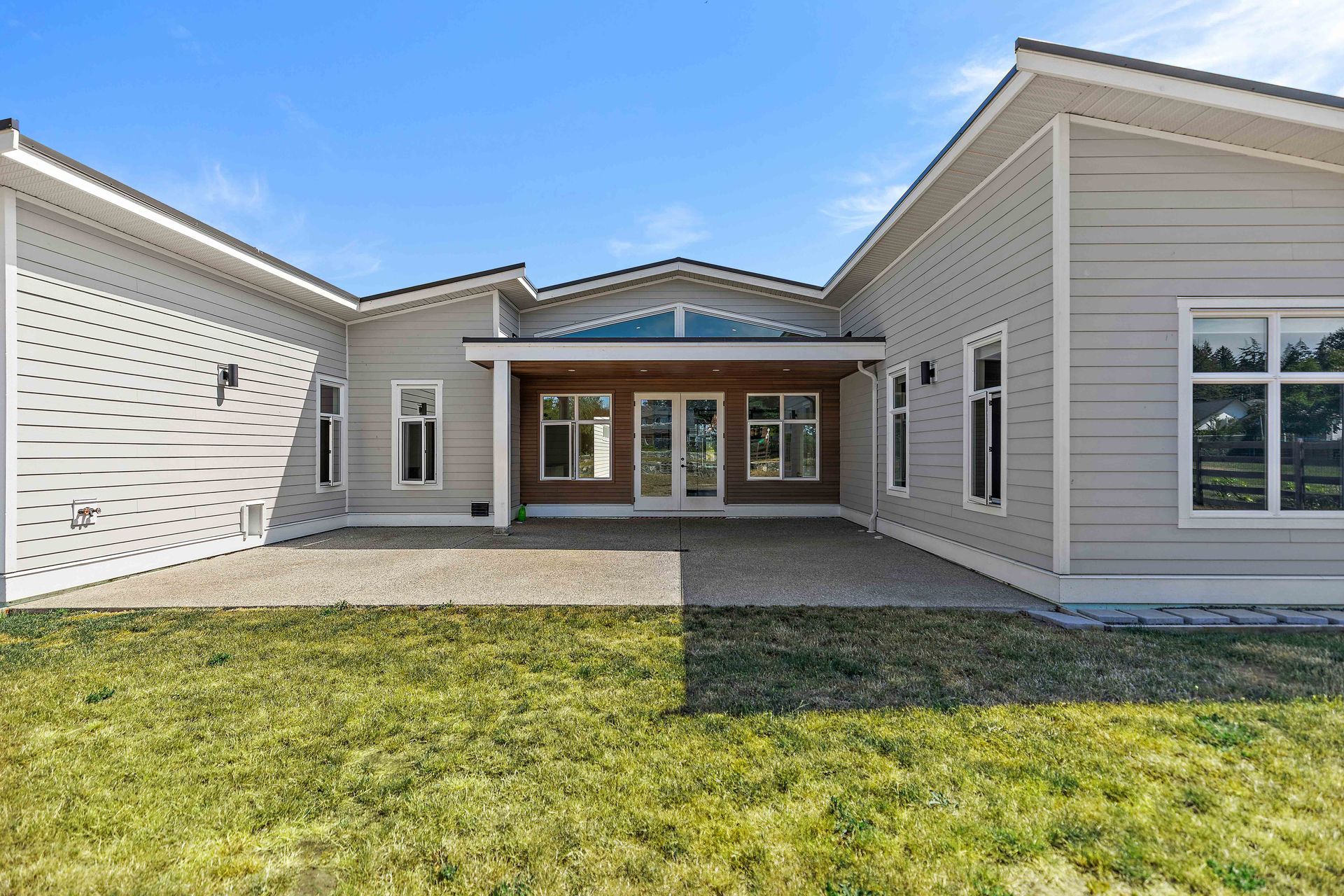 Private outdoor space at 846 Birch Road, Deep Cove, North Saanich