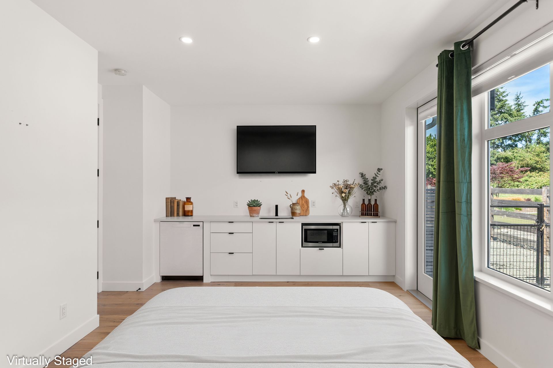 Nanny suite/bedroom at 846 Birch Road, Deep Cove, North Saanich