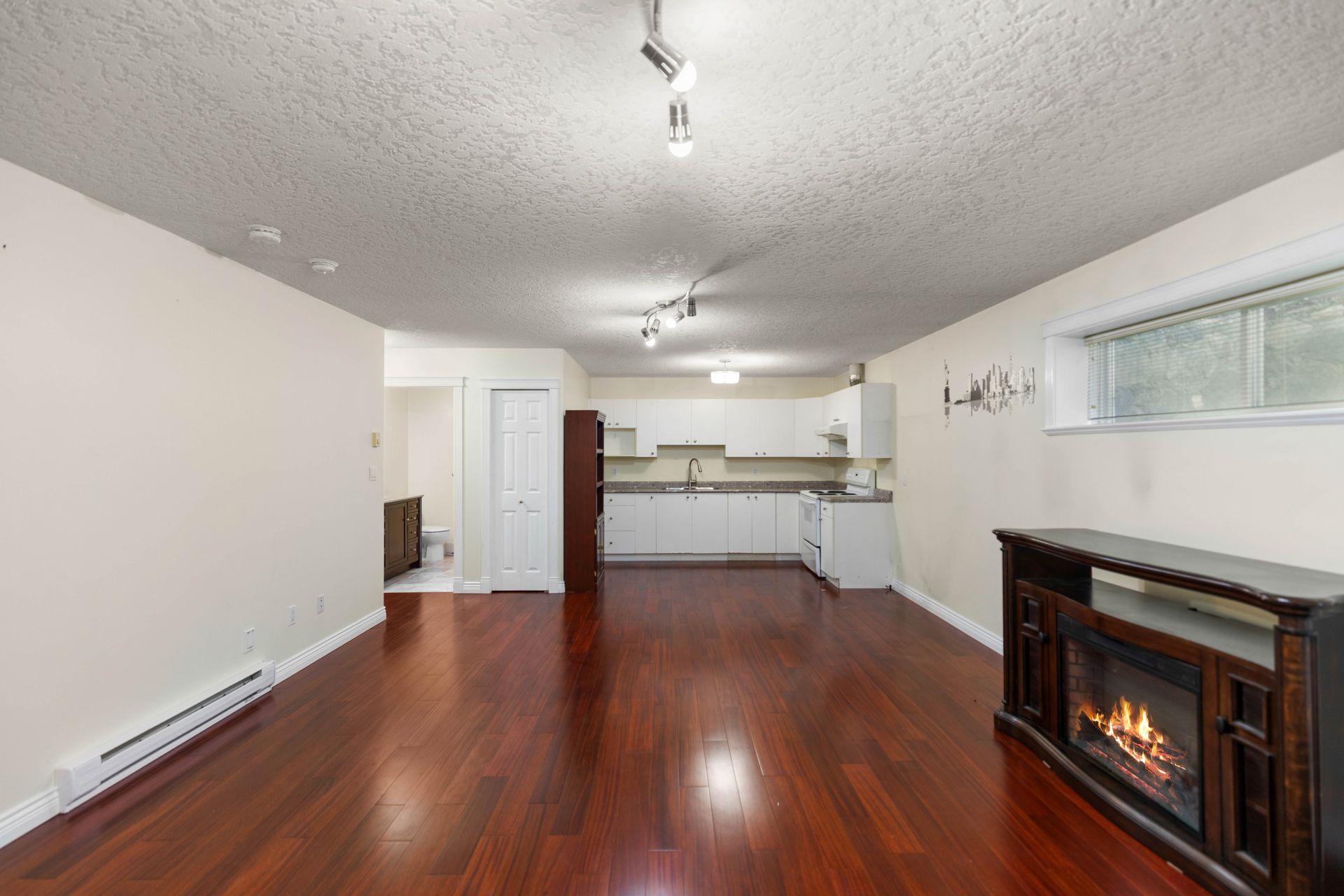  at 3908A Ascot Drive, Cedar Hill, Saanich East