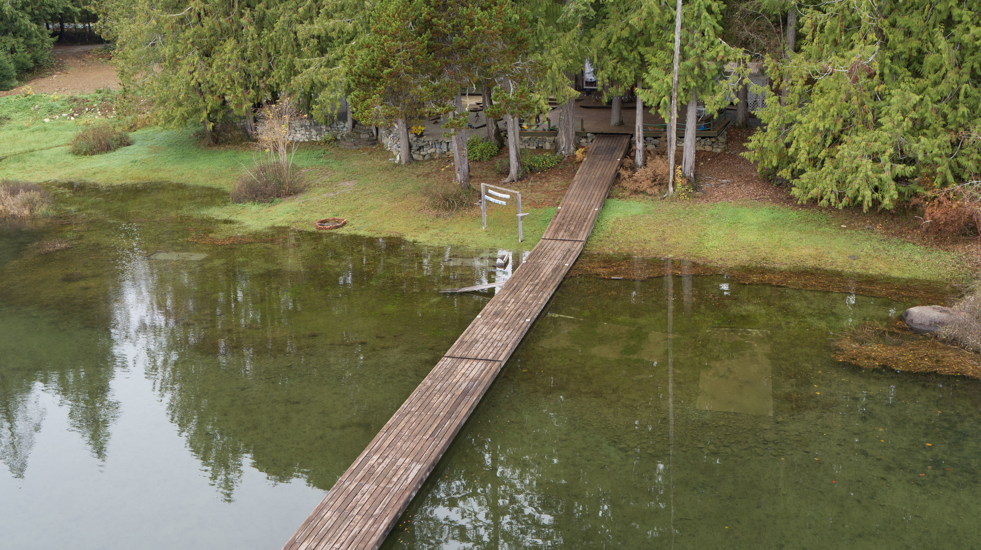 at 10737 Lakeshore Road, Sproat Lake, Zone 06 - Port Alberni at 10737 Lakeshore Road, Sproat Lake, Zone 06 - Port Alberni
