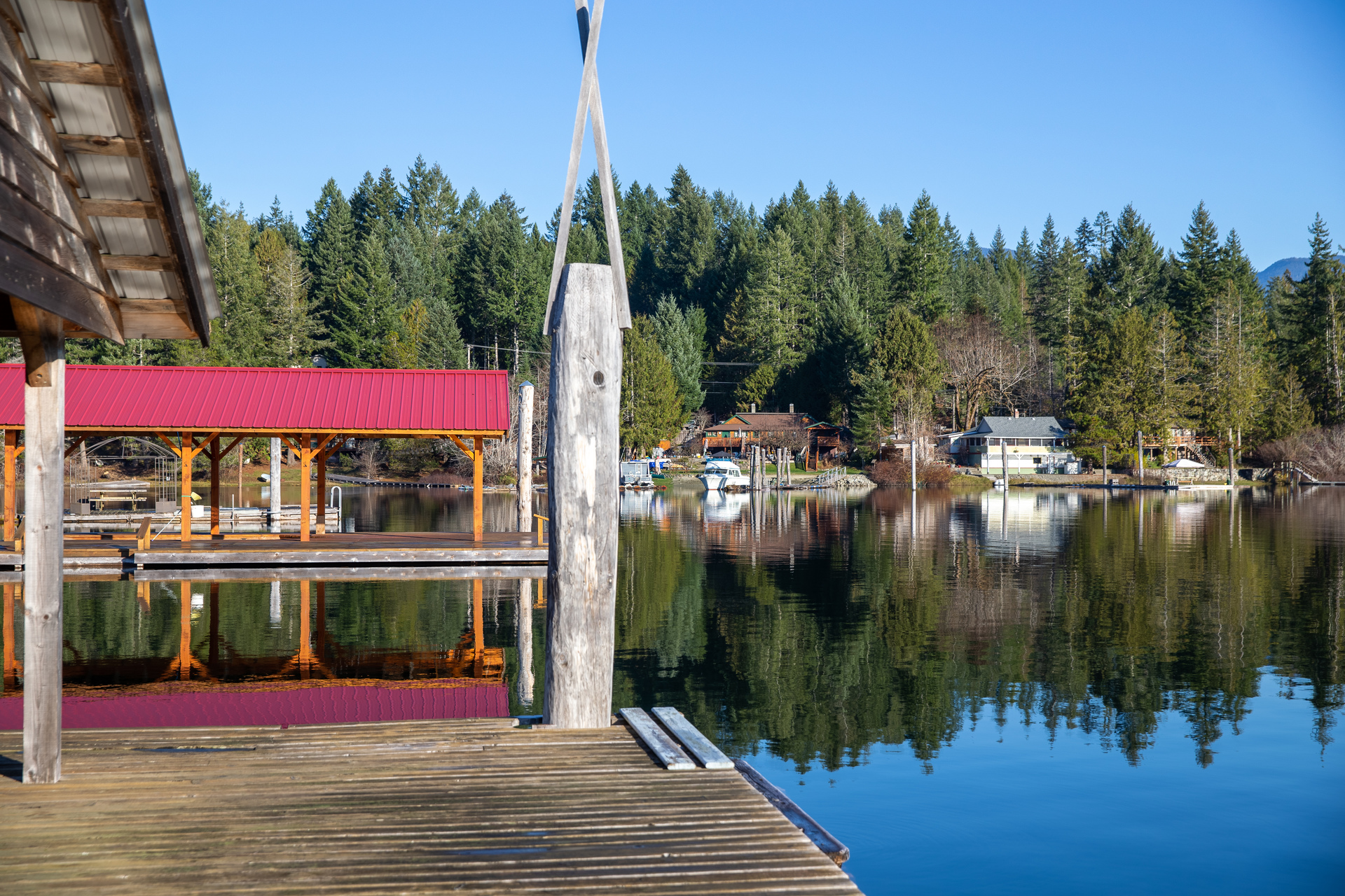 at 10737 Lakeshore Road, Sproat Lake, Zone 06 - Port Alberni at 10737 Lakeshore Road, Sproat Lake, Zone 06 - Port Alberni