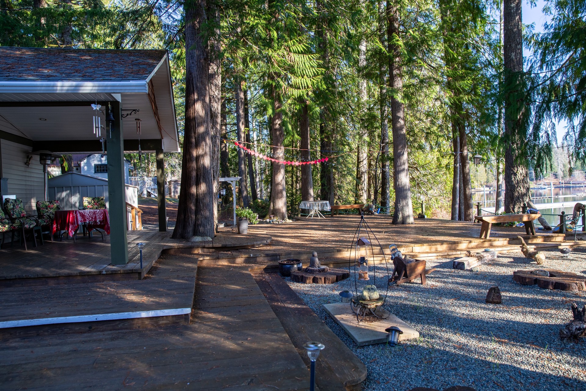 at 10737 Lakeshore Road, Sproat Lake, Zone 06 - Port Alberni at 10737 Lakeshore Road, Sproat Lake, Zone 06 - Port Alberni