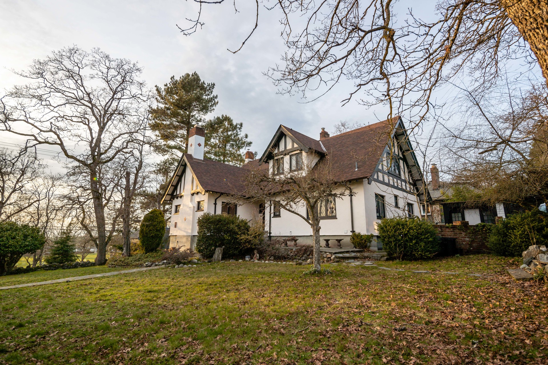  at 1908 Waterloo Road, Mt Tolmie, Saanich East