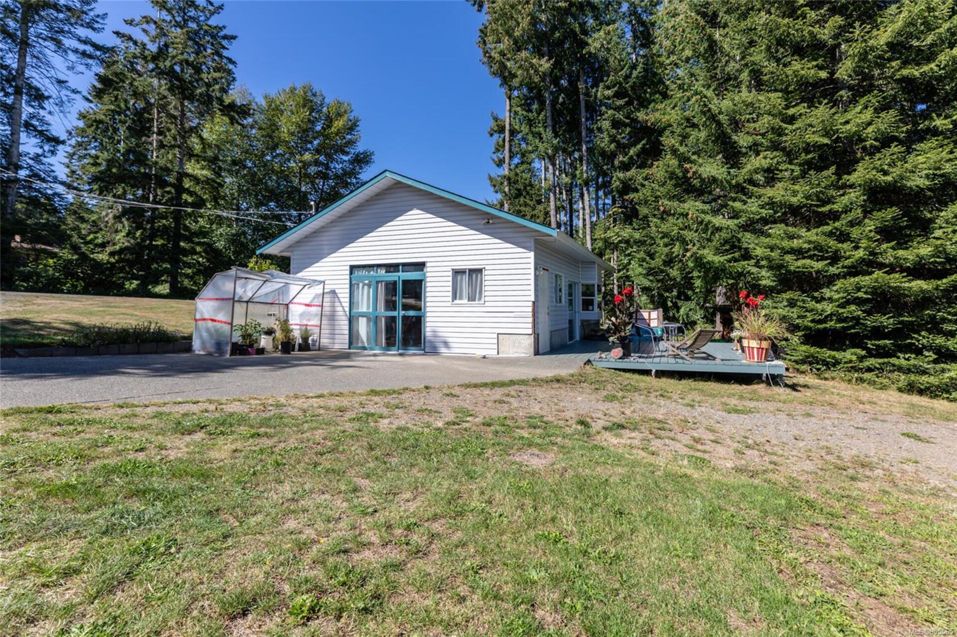 400-holiday-road-union-bayfanny-bay-comox-valley-30 at 400 Holiday Road, Comox Valley 400-holiday-road-union-bayfanny-bay-comox-valley-30 at 400 Holiday Road, Comox Valley