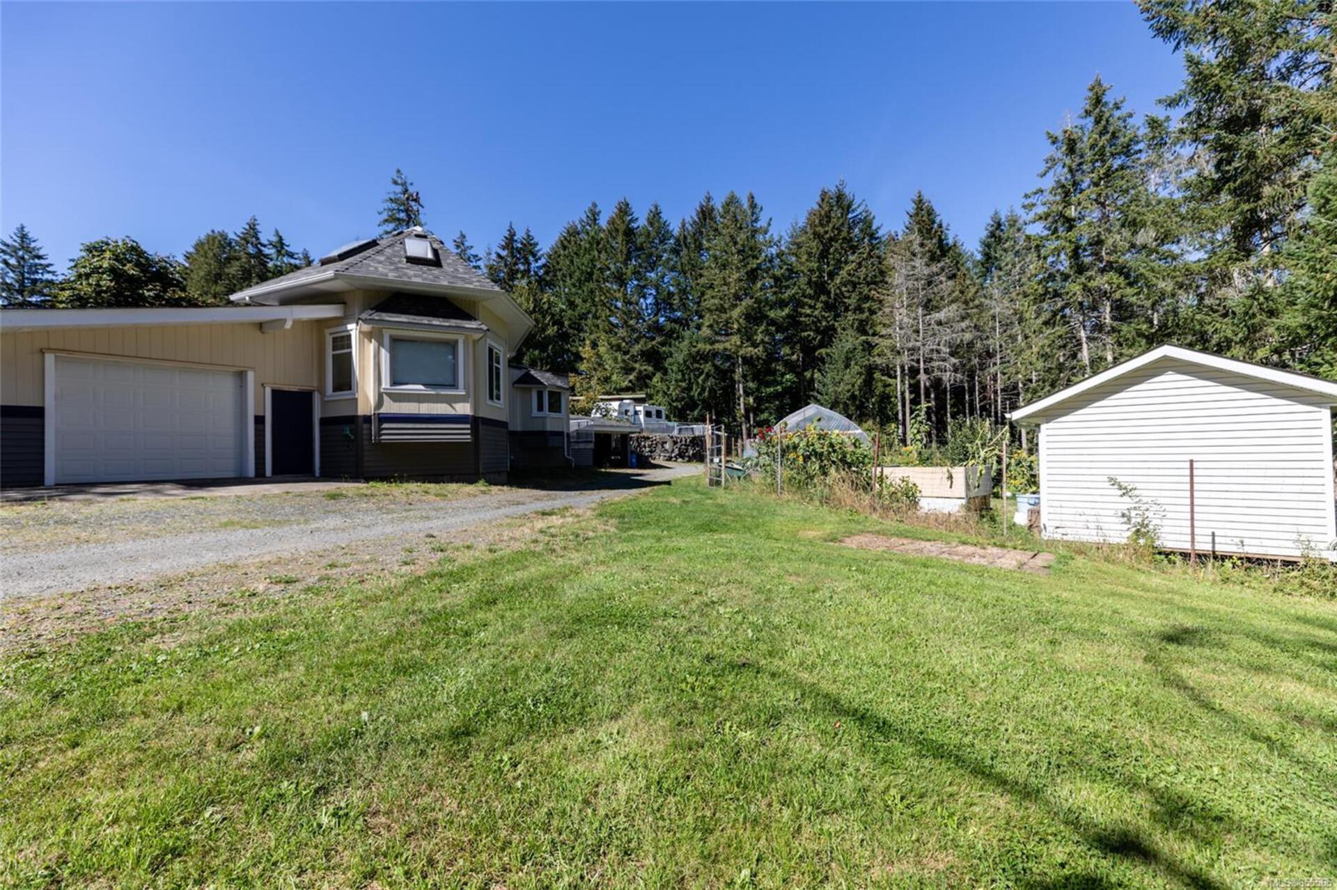 400-holiday-road-union-bayfanny-bay-comox-valley-33 at 400 Holiday Road, Comox Valley 400-holiday-road-union-bayfanny-bay-comox-valley-33 at 400 Holiday Road, Comox Valley