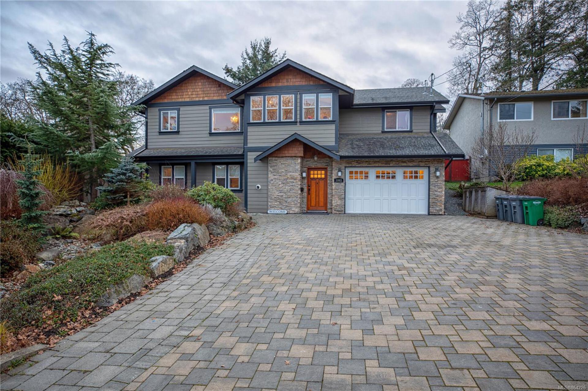 1063 Chesterfield Road, Strawberry Vale, Saanich West 