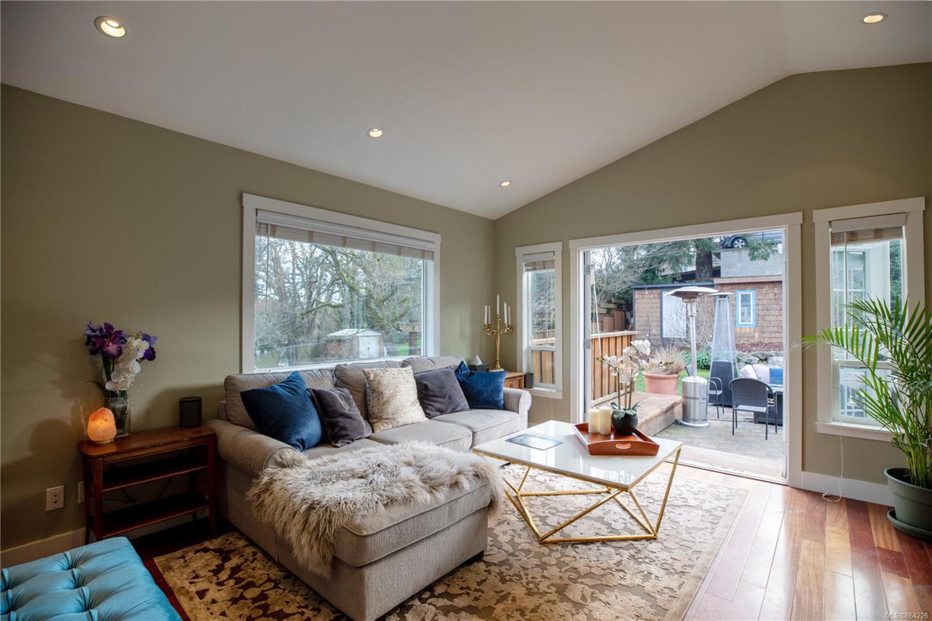  at 1063 Chesterfield Road, Strawberry Vale, Saanich West