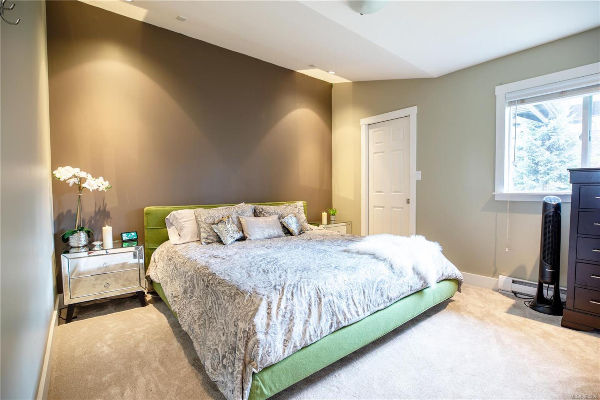  at 1063 Chesterfield Road, Strawberry Vale, Saanich West