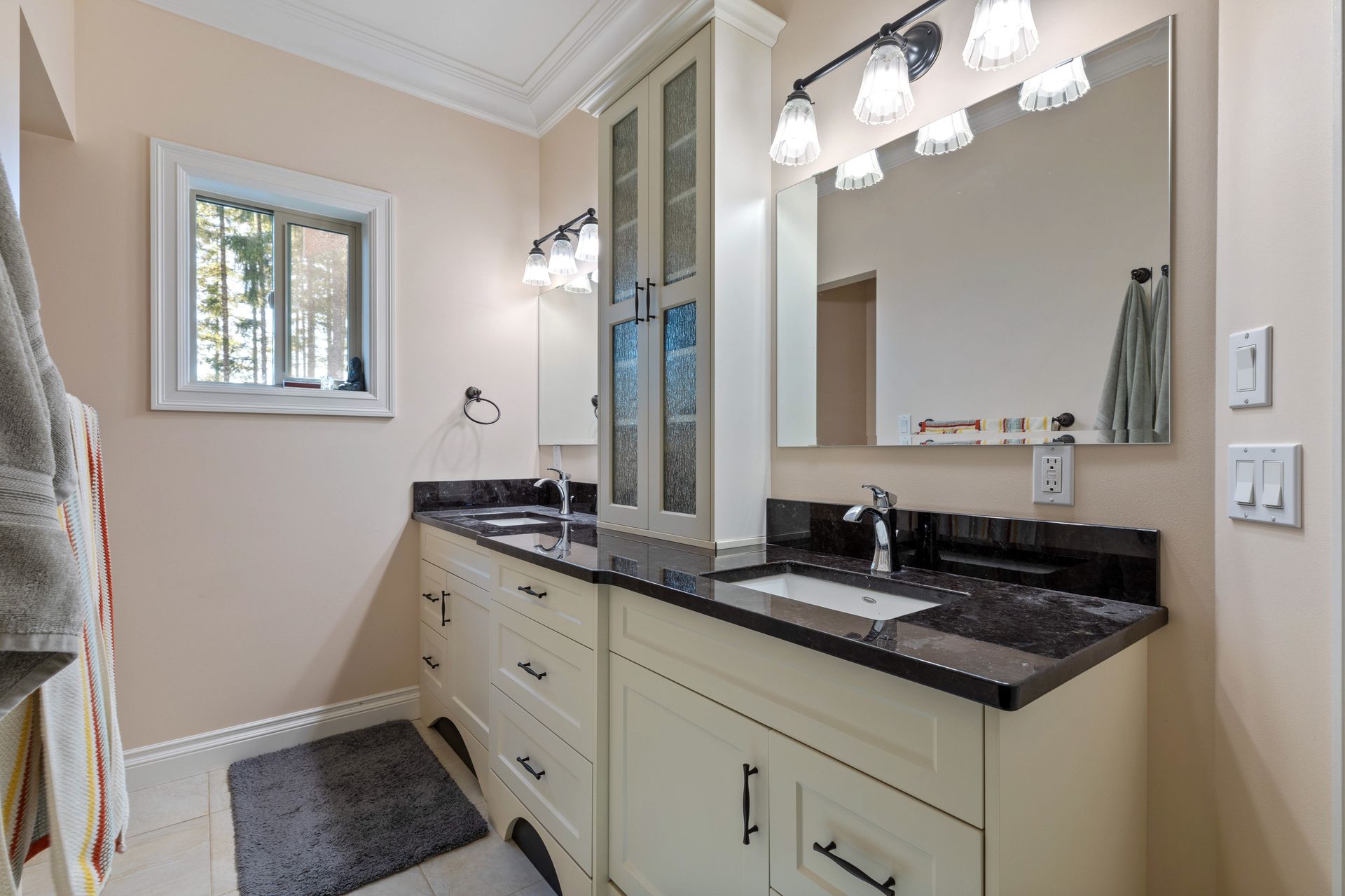  at 5823 Kapoor Road, West Duncan, Duncan