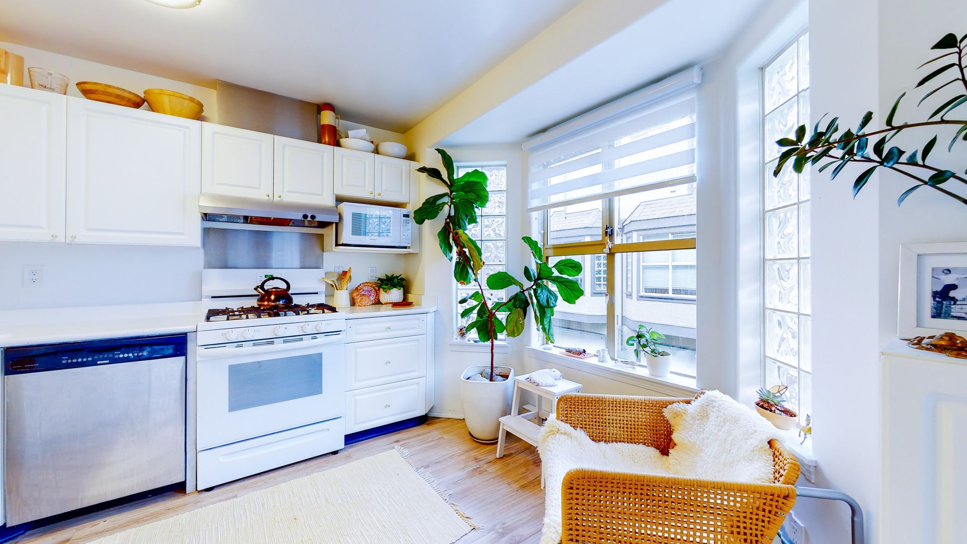  at 8 - 1010 Pembroke Street, Victoria