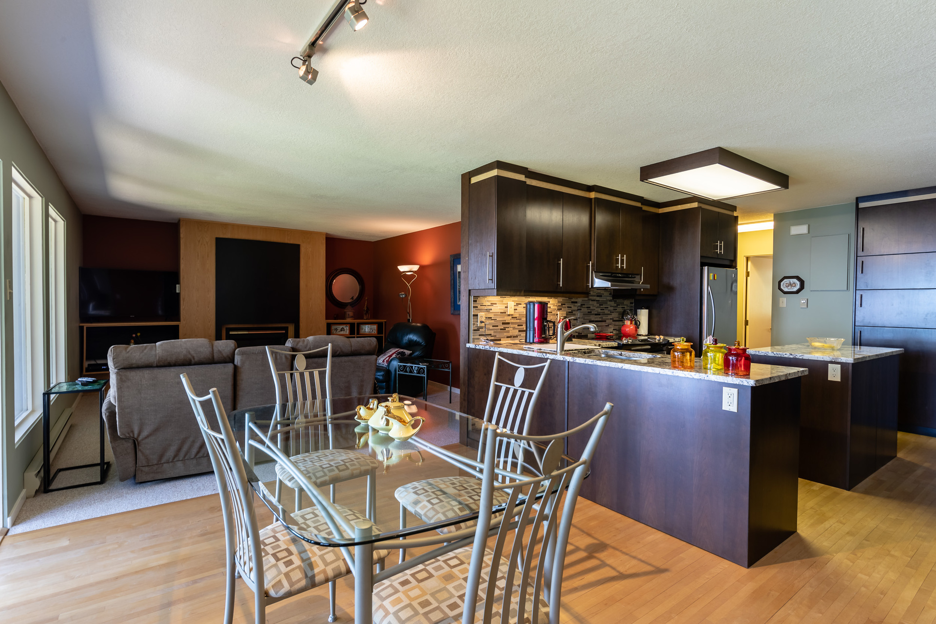 Upper Guest Suite Dining Area at 5101 Island Highway West, Qualicum North, Oceanside Upper Guest Suite Dining Area at 5101 Island Highway West, Qualicum North, Oceanside