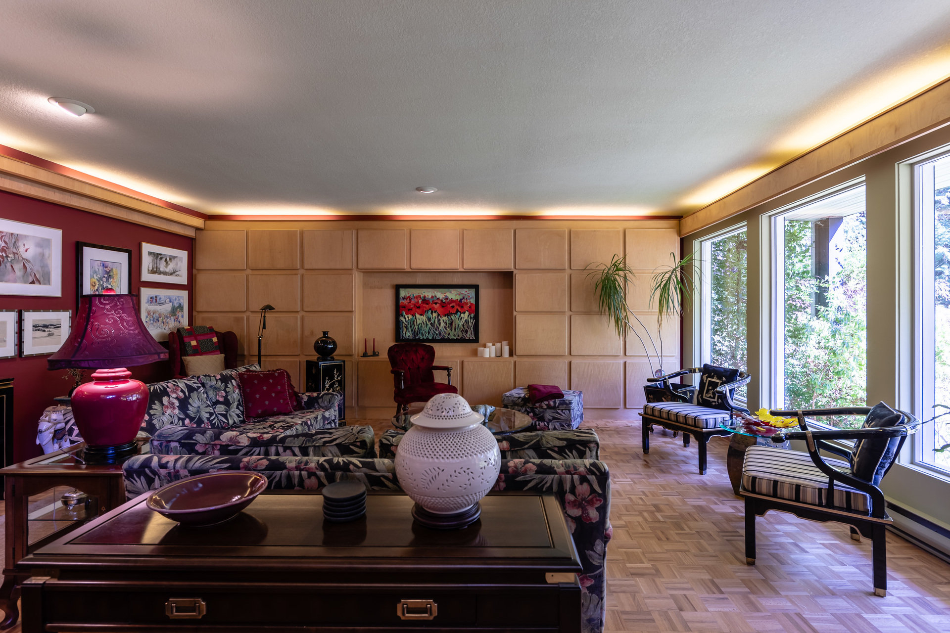 Main Groundfloor Living Room at 5101 Island Highway West, Qualicum North, Oceanside Main Groundfloor Living Room at 5101 Island Highway West, Qualicum North, Oceanside