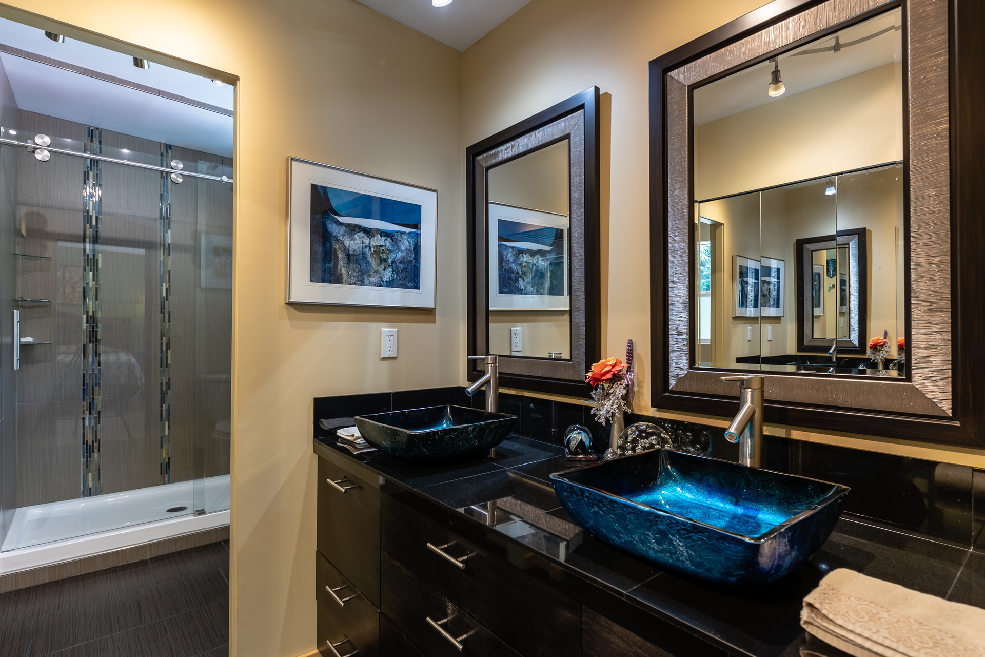 First Master Suite Bathroom at 5101 Island Highway West, Qualicum North, Oceanside First Master Suite Bathroom at 5101 Island Highway West, Qualicum North, Oceanside