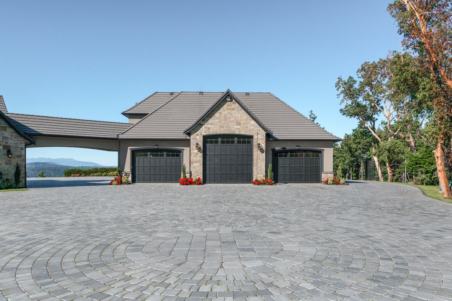 Shop With Overheight RV/Helicopter Doors at 6720 Willis Road, Victoria Point, Shop With Overheight RV/Helicopter Doors at 6720 Willis Road, Victoria Point,