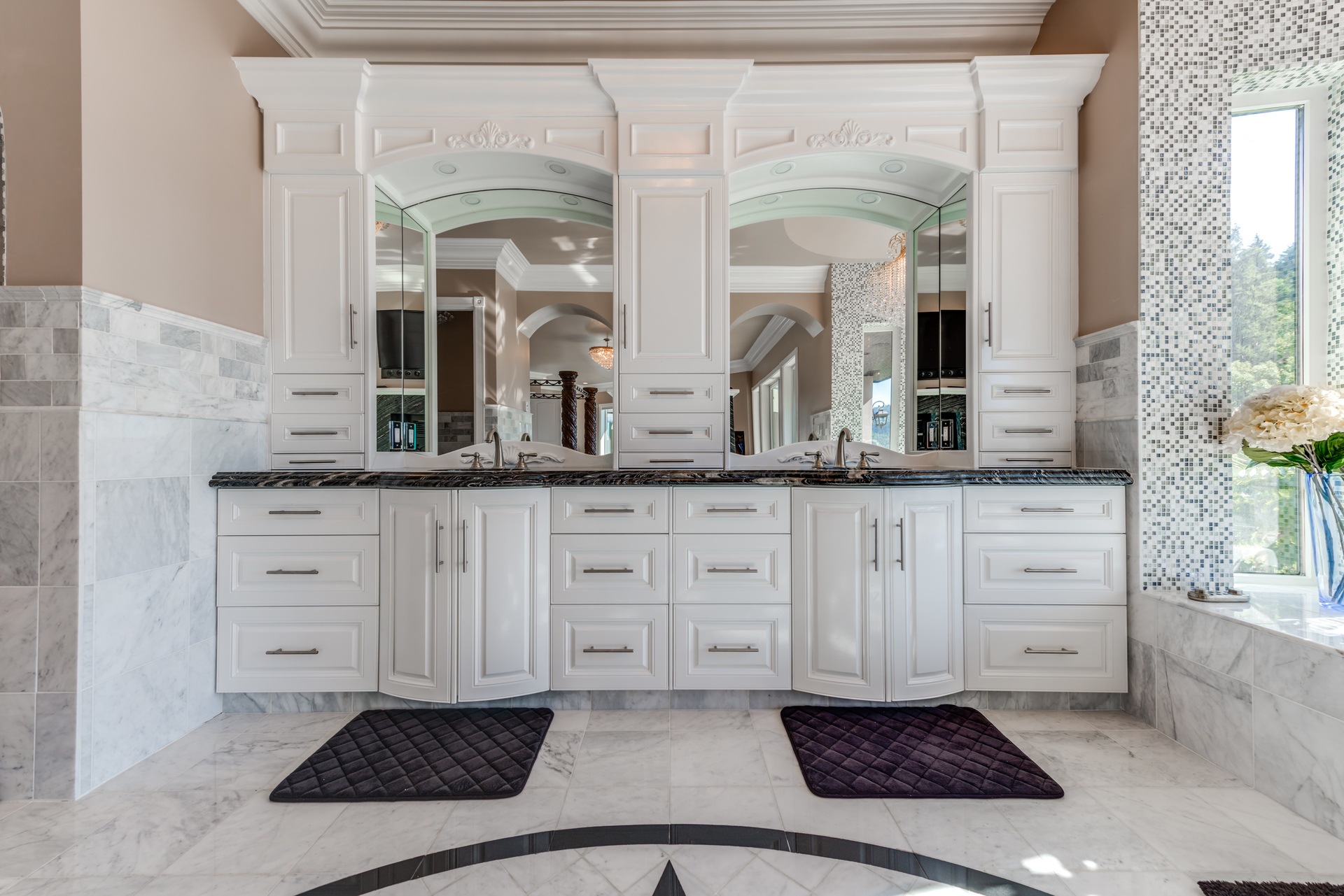 His And Hers Sinks at 6720 Willis Road, Victoria Point, His And Hers Sinks at 6720 Willis Road, Victoria Point,