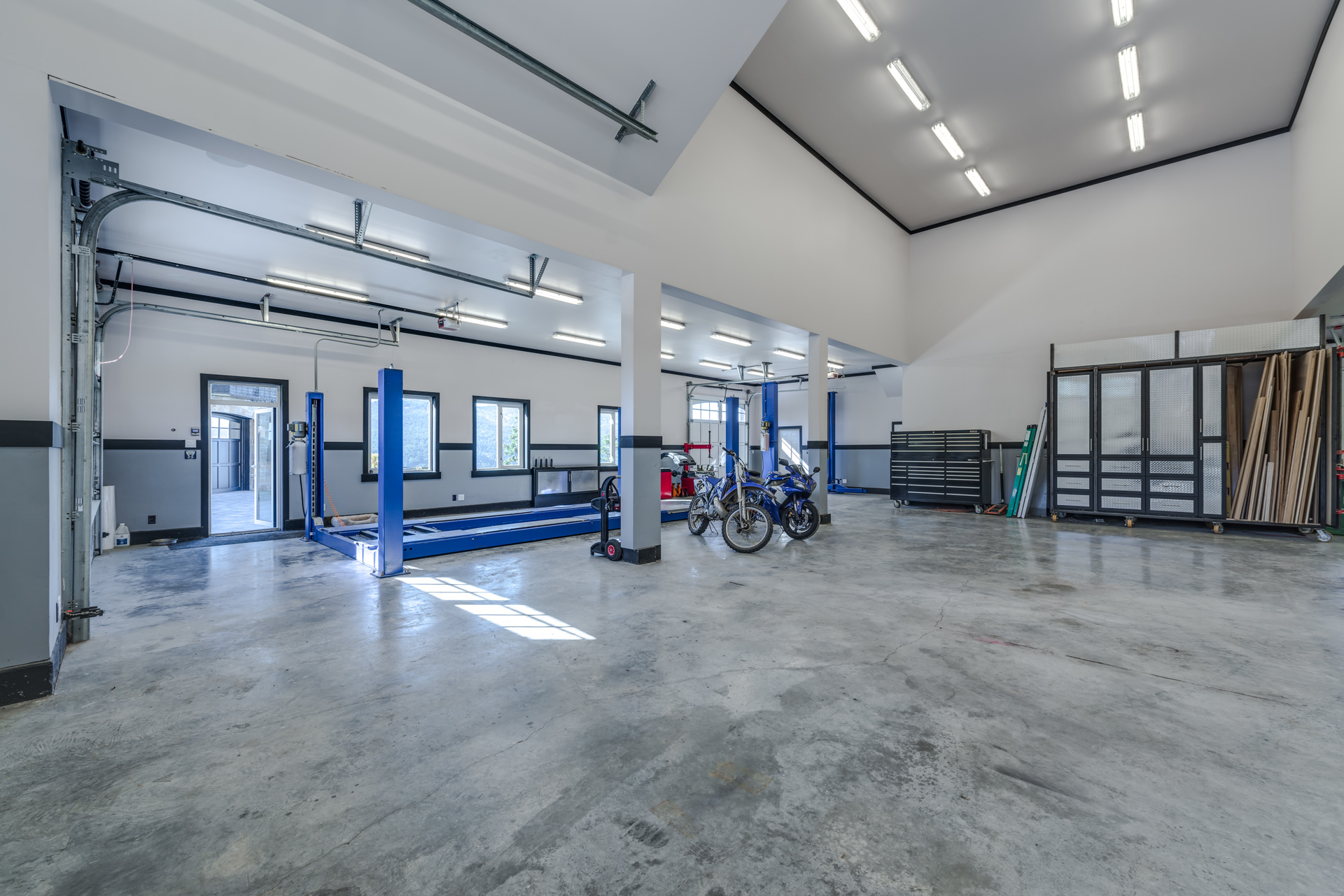 Fully Equipped Shop at 6720 Willis Road, Victoria Point, Fully Equipped Shop at 6720 Willis Road, Victoria Point,