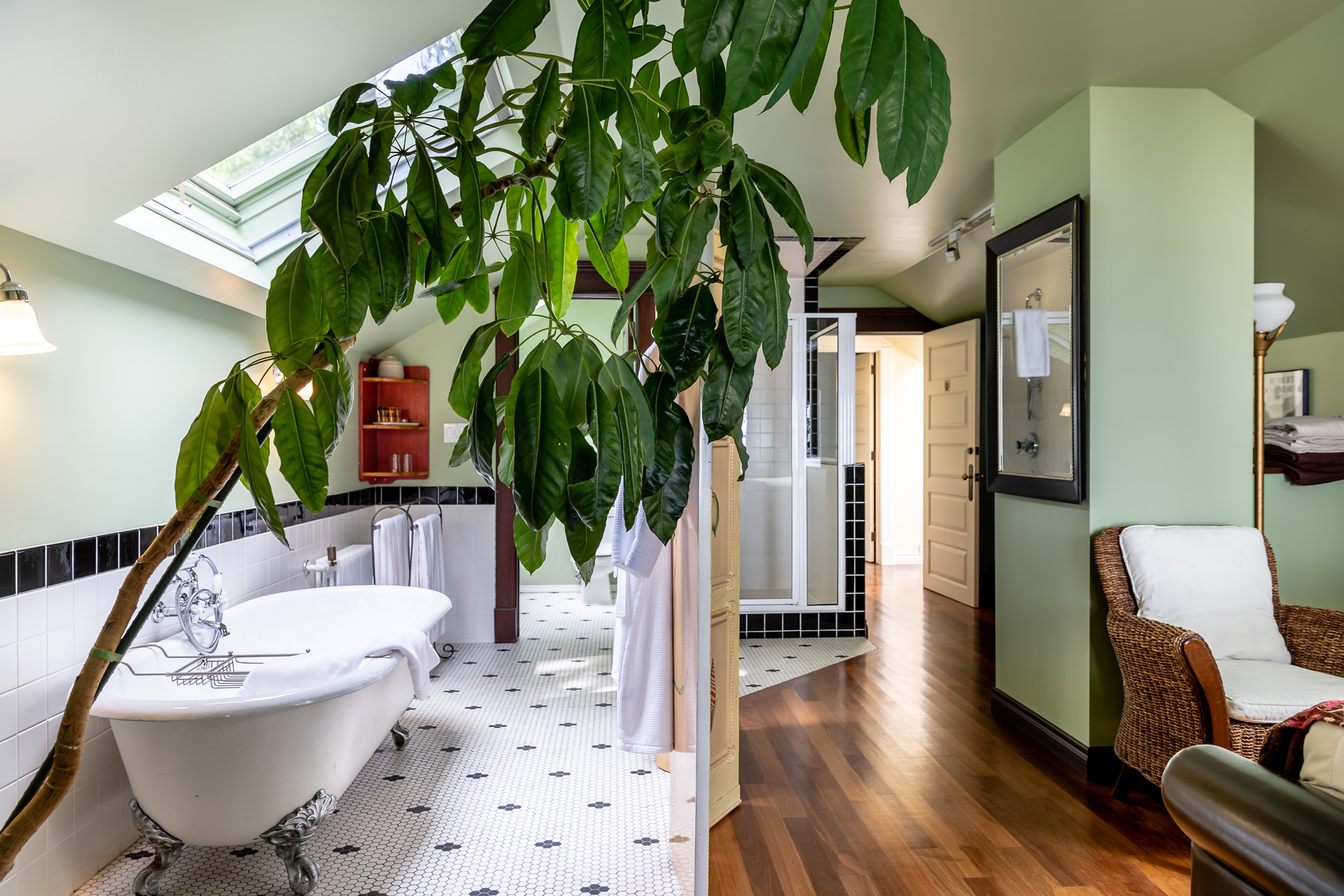 at 1375 Thornberg Crescent, Tofino, Port Alberni and West Coast at 1375 Thornberg Crescent, Tofino, Port Alberni and West Coast
