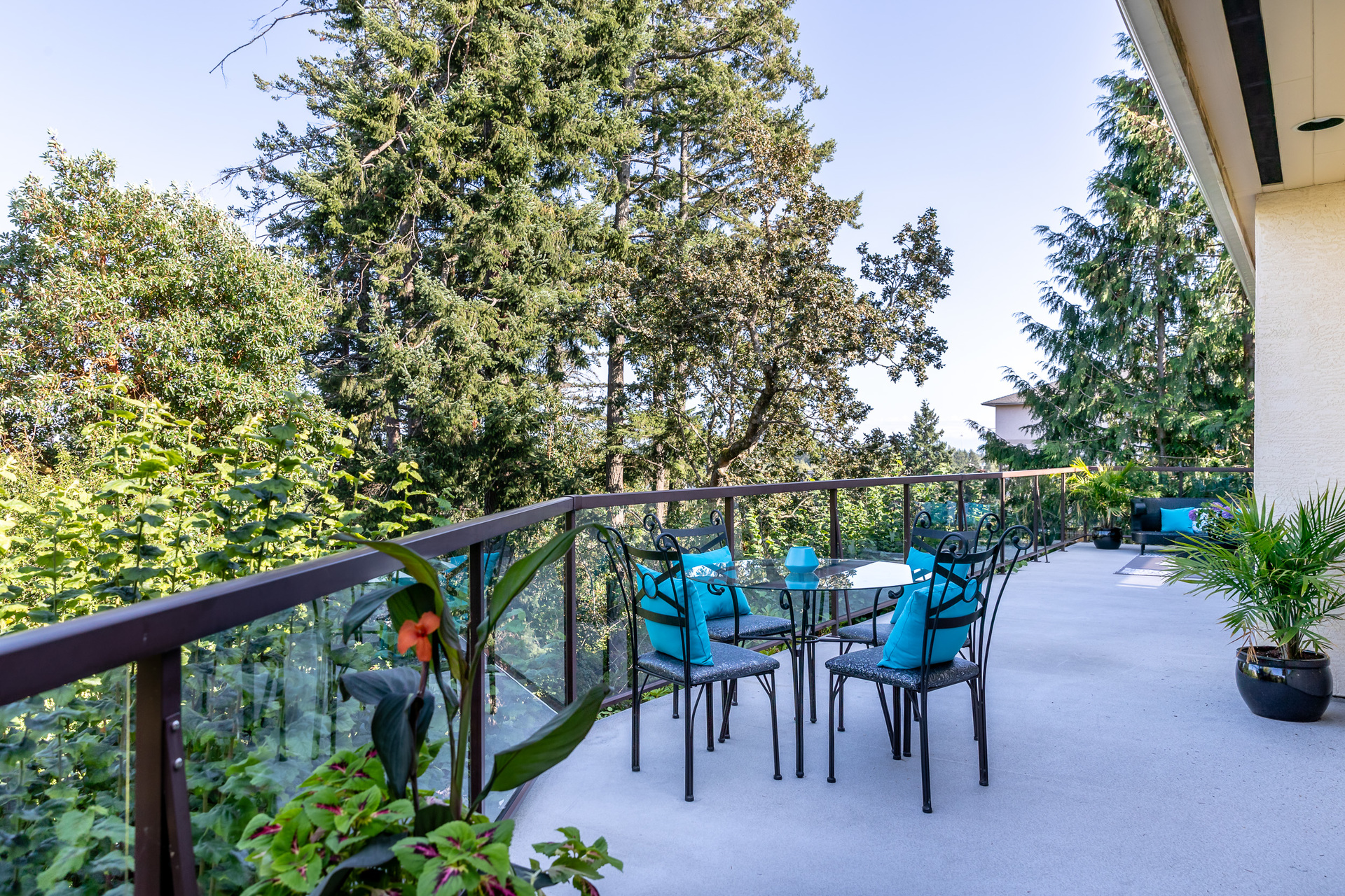 at 392 Crystalview Terrace, Victoria, Bc Bc, at 392 Crystalview Terrace, Victoria, Bc Bc,