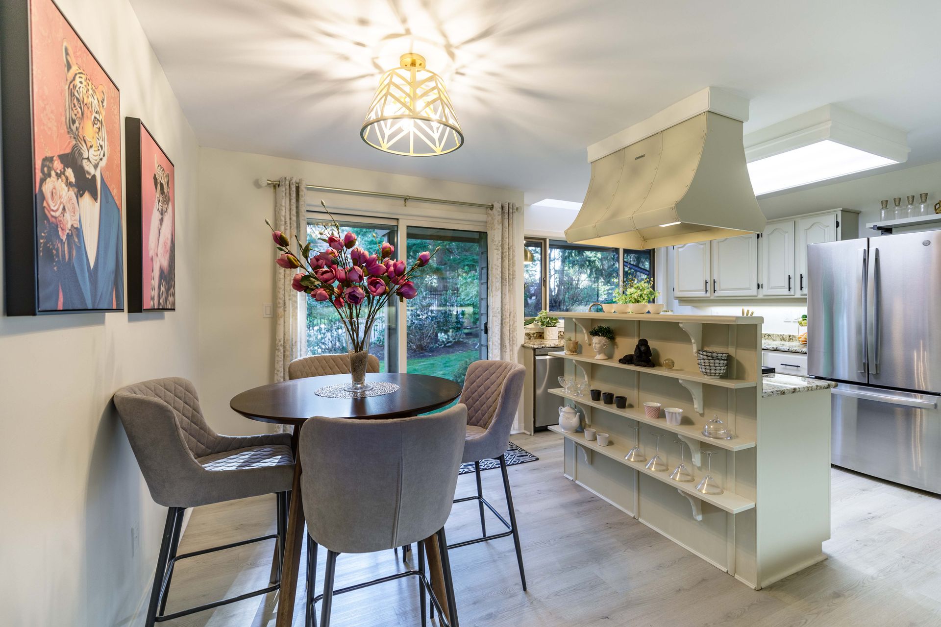  at 104 - 2829 Arbutus Road, Ten Mile Point, Saanich East