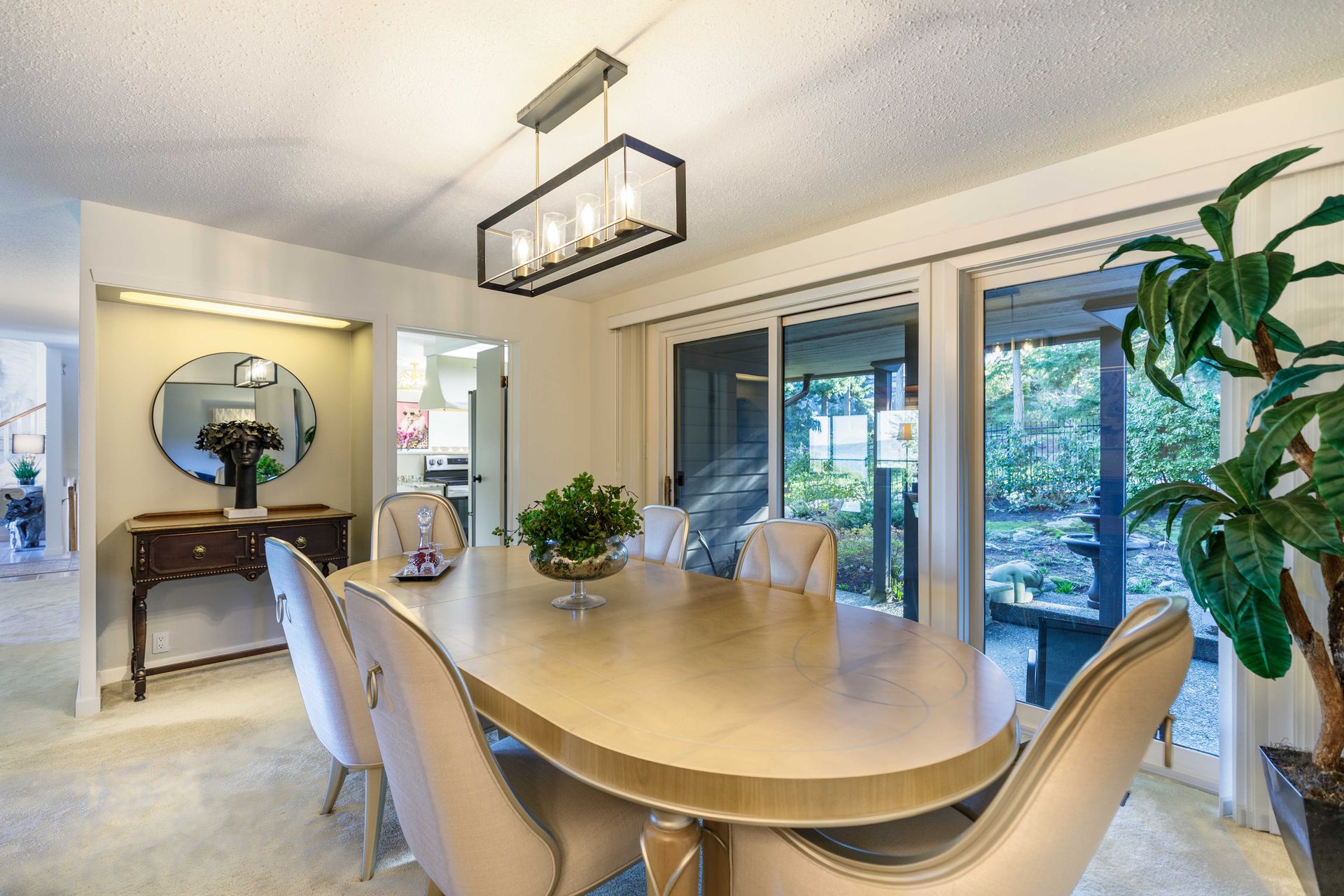  at 104 - 2829 Arbutus Road, Ten Mile Point, Saanich East