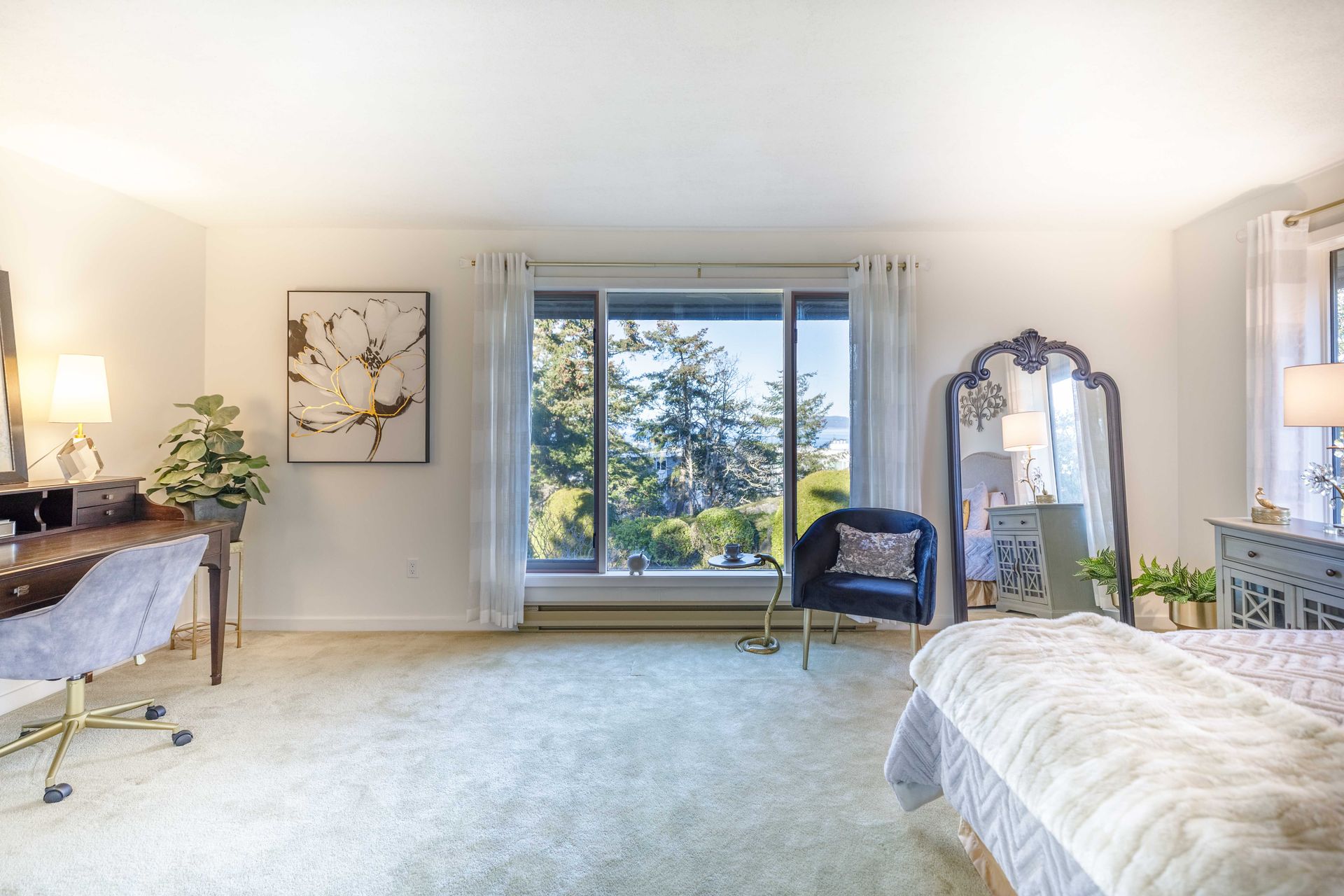  at 104 - 2829 Arbutus Road, Ten Mile Point, Saanich East