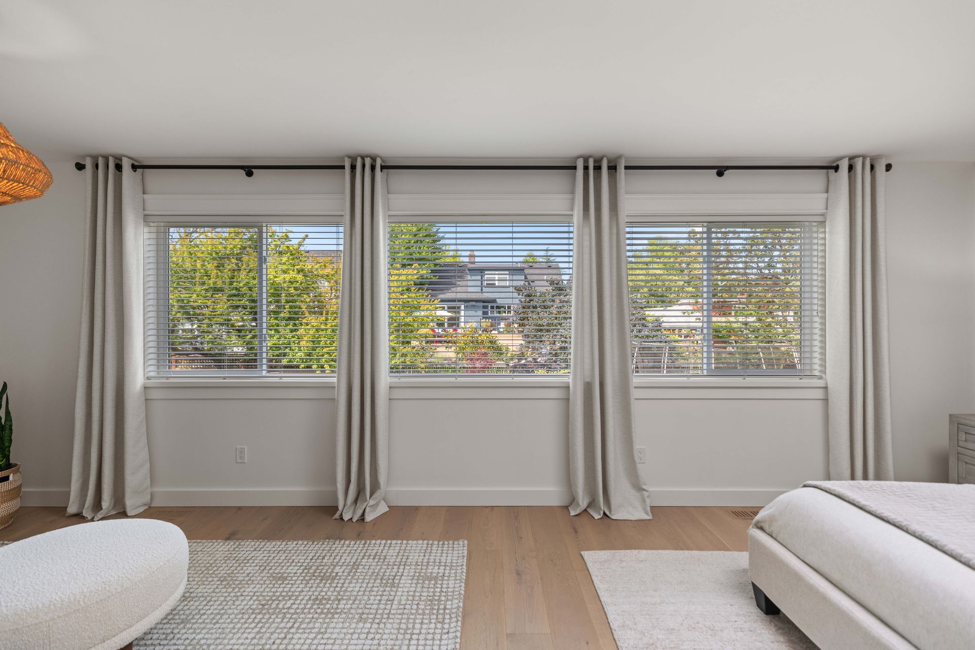  at 2080 Allenby Street, Henderson, Oak Bay