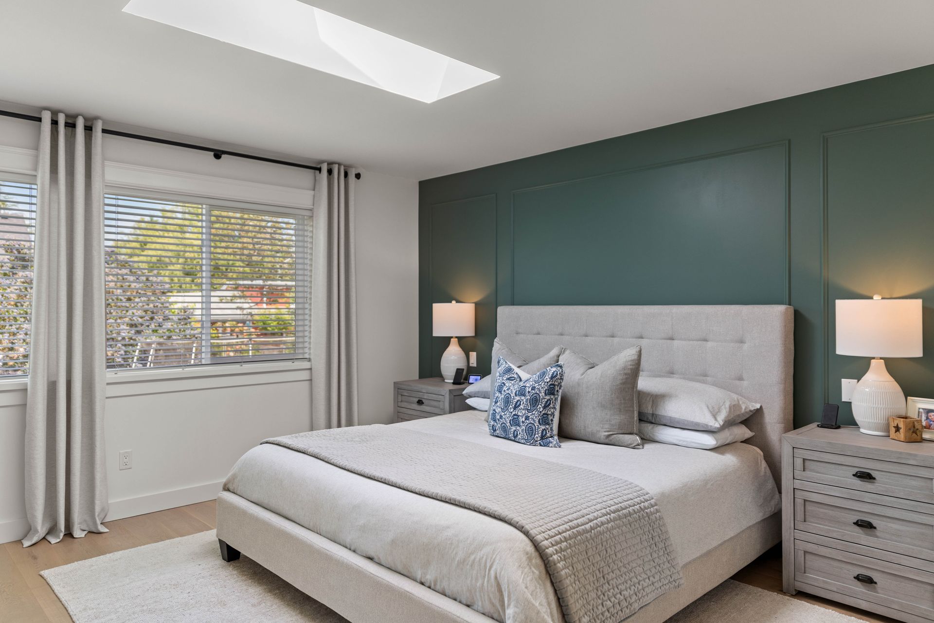  at 2080 Allenby Street, Henderson, Oak Bay