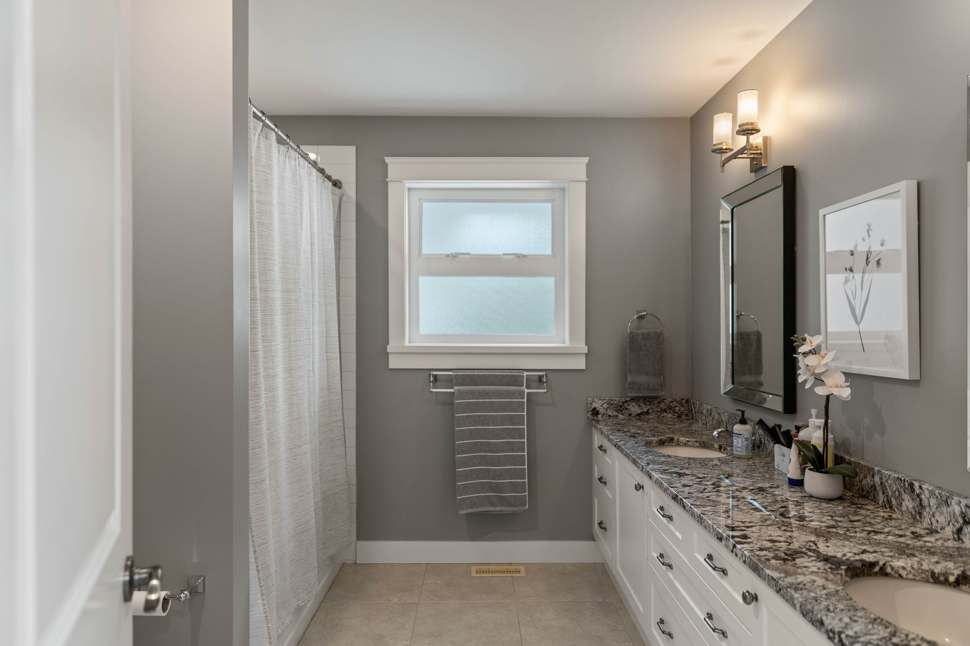  at 2080 Allenby Street, Henderson, Oak Bay