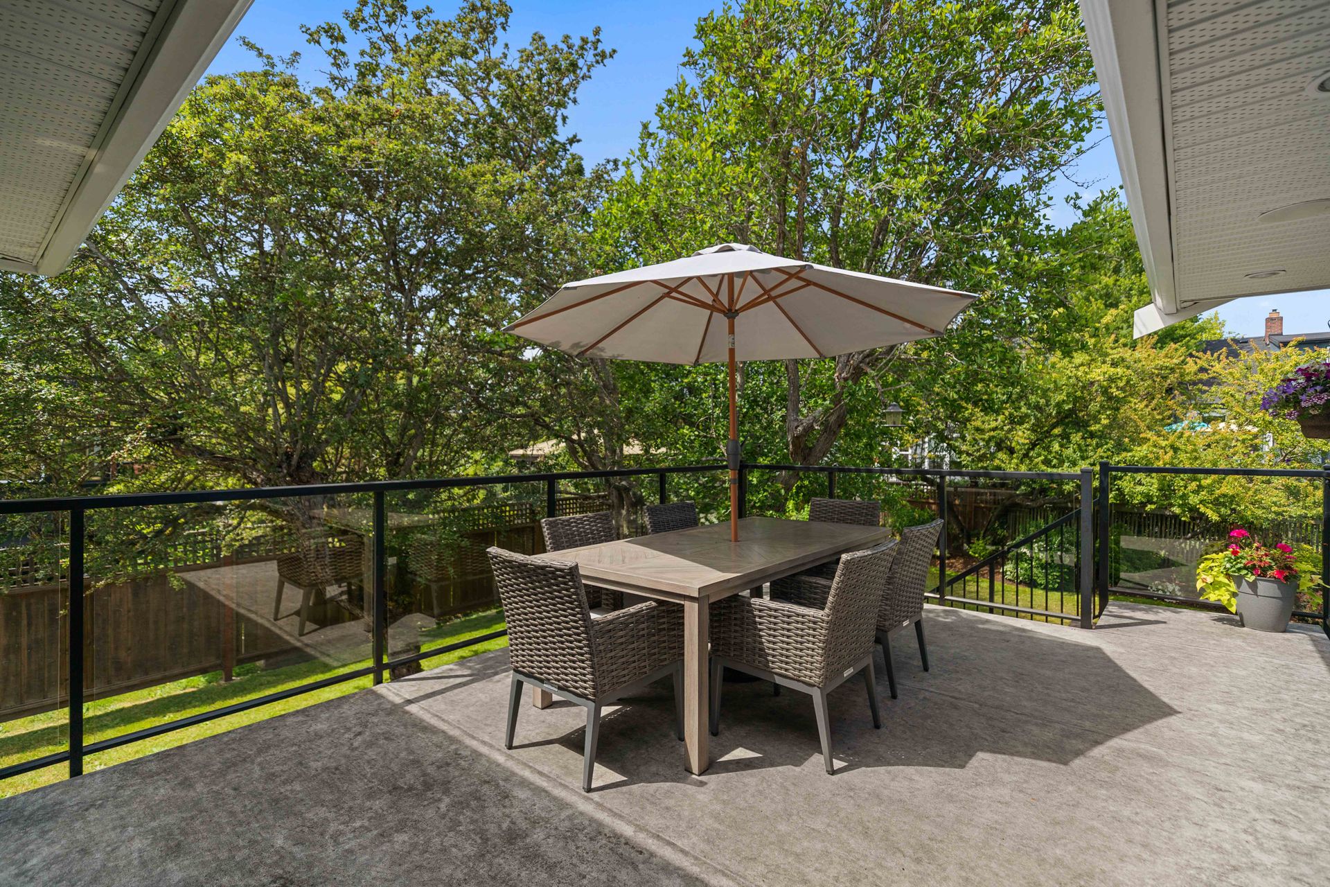  at 2080 Allenby Street, Henderson, Oak Bay