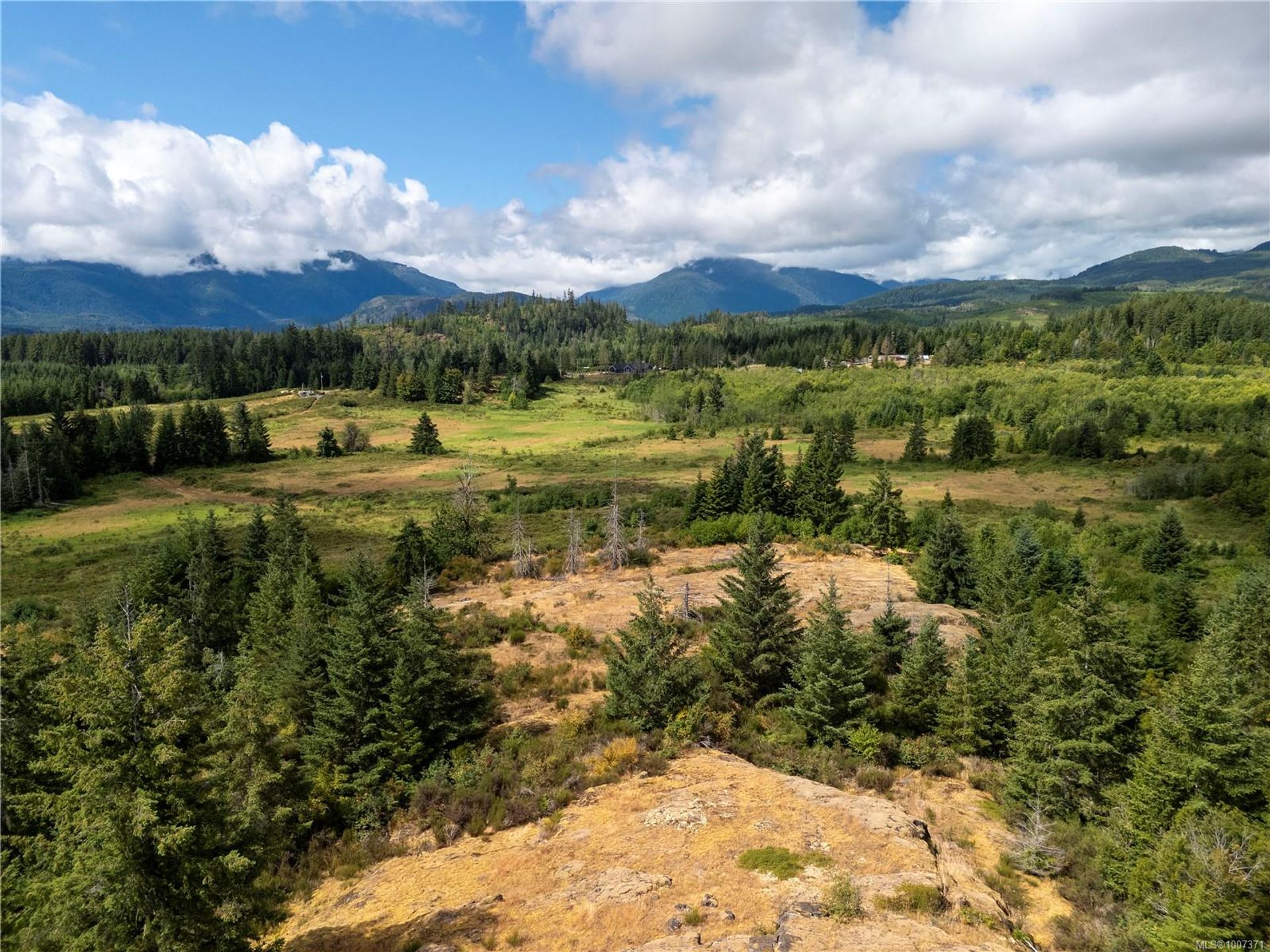 at 8855 Central Lake Road, Sproat Lake, Port Alberni  at 8855 Central Lake Road, Sproat Lake, Port Alberni