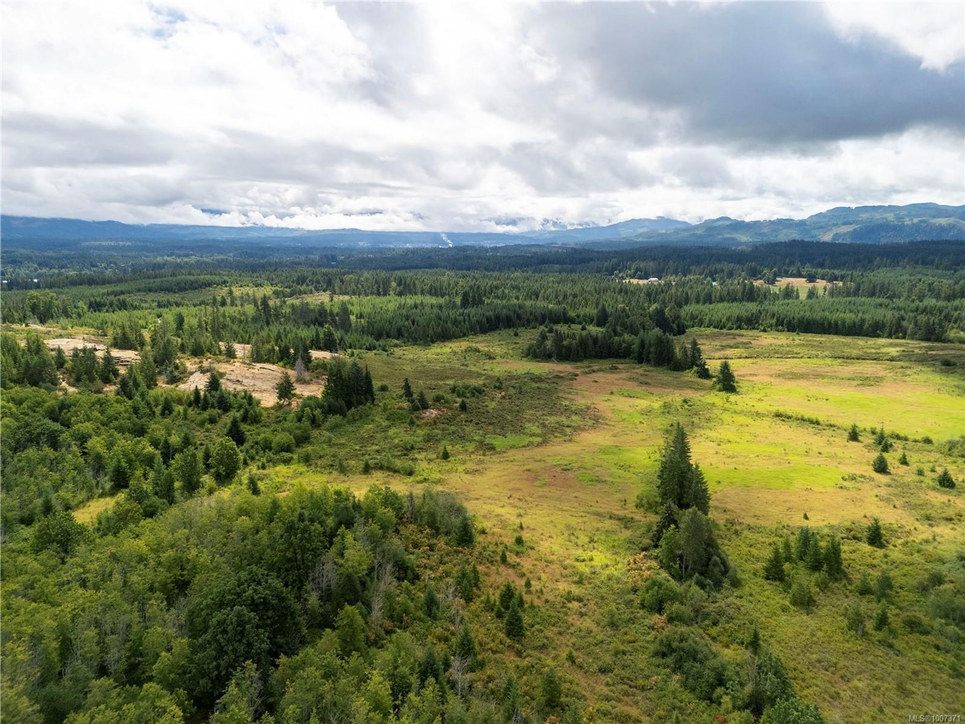 at 8855 Central Lake Road, Sproat Lake, Port Alberni  at 8855 Central Lake Road, Sproat Lake, Port Alberni