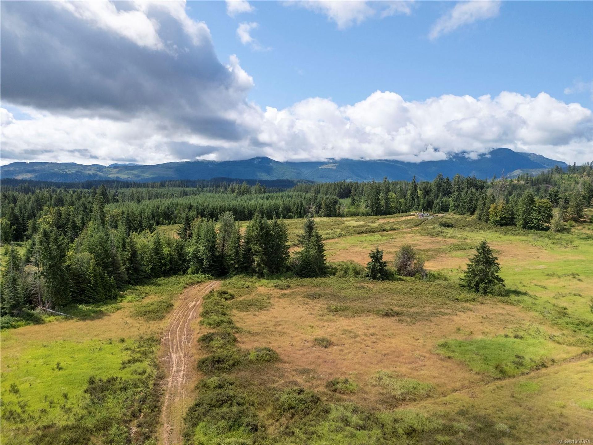  at 8855 Central Lake Road, Sproat Lake, Port Alberni